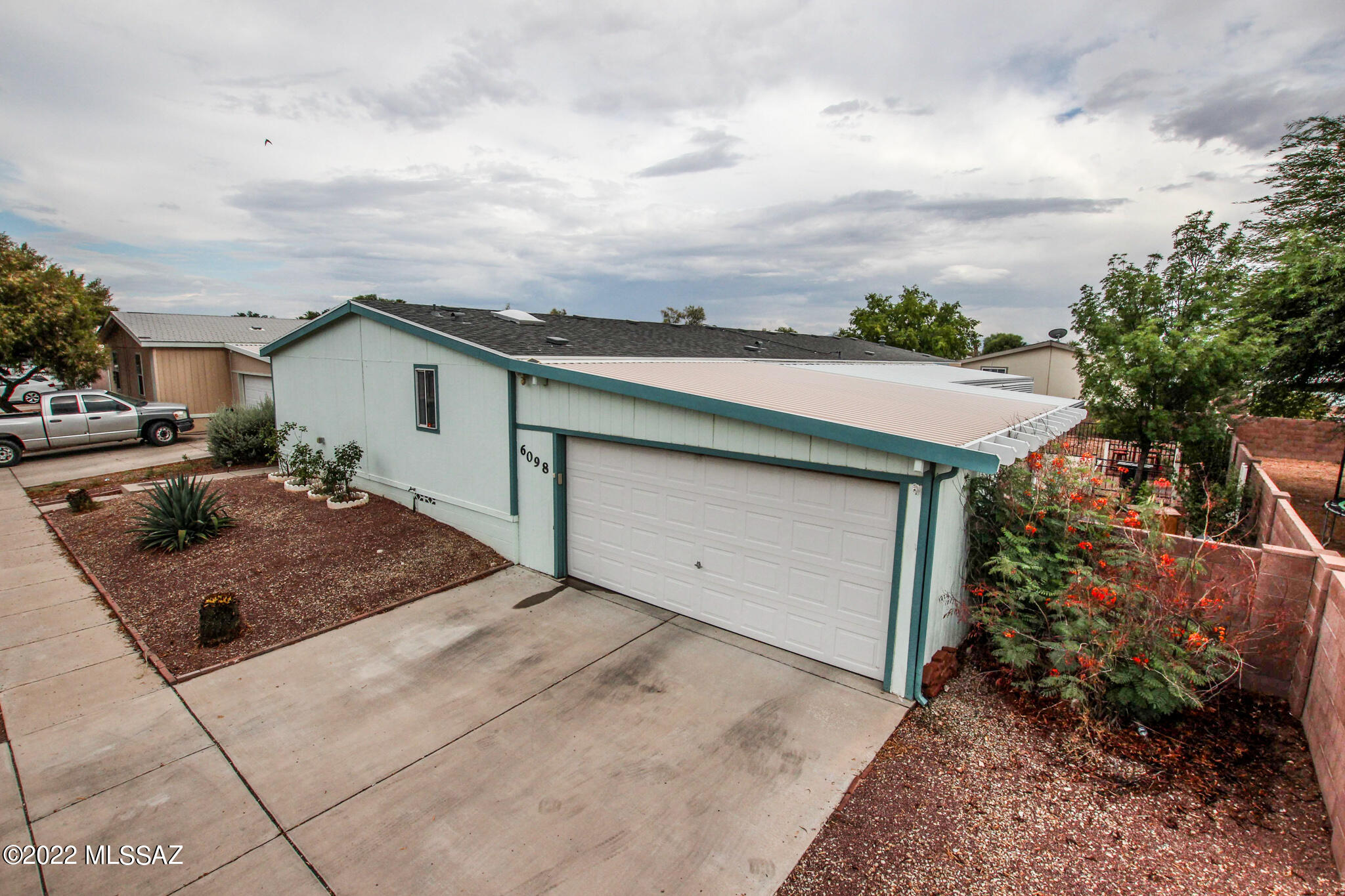 6098 E Rough Rock Drive