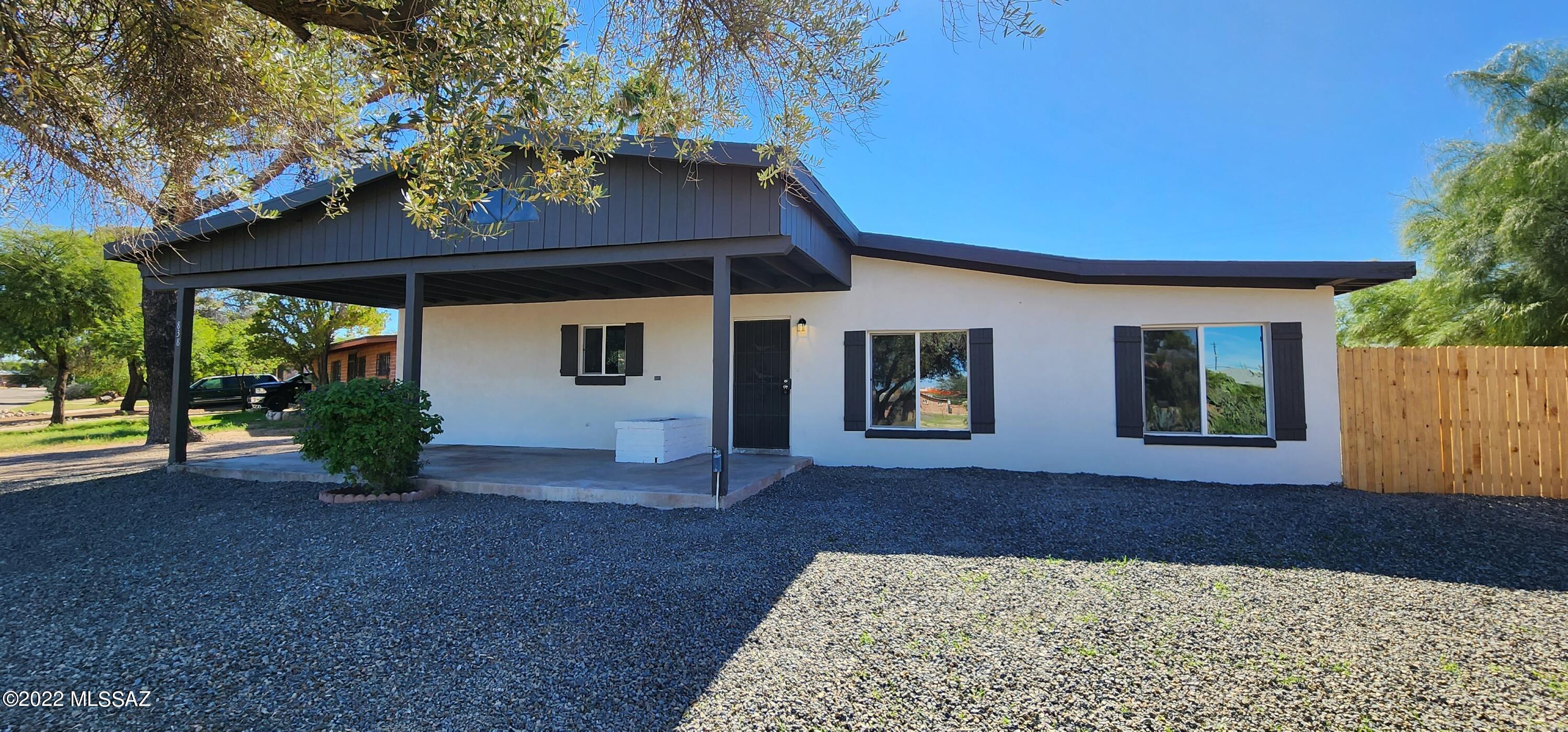 838 E Mitchell Drive
