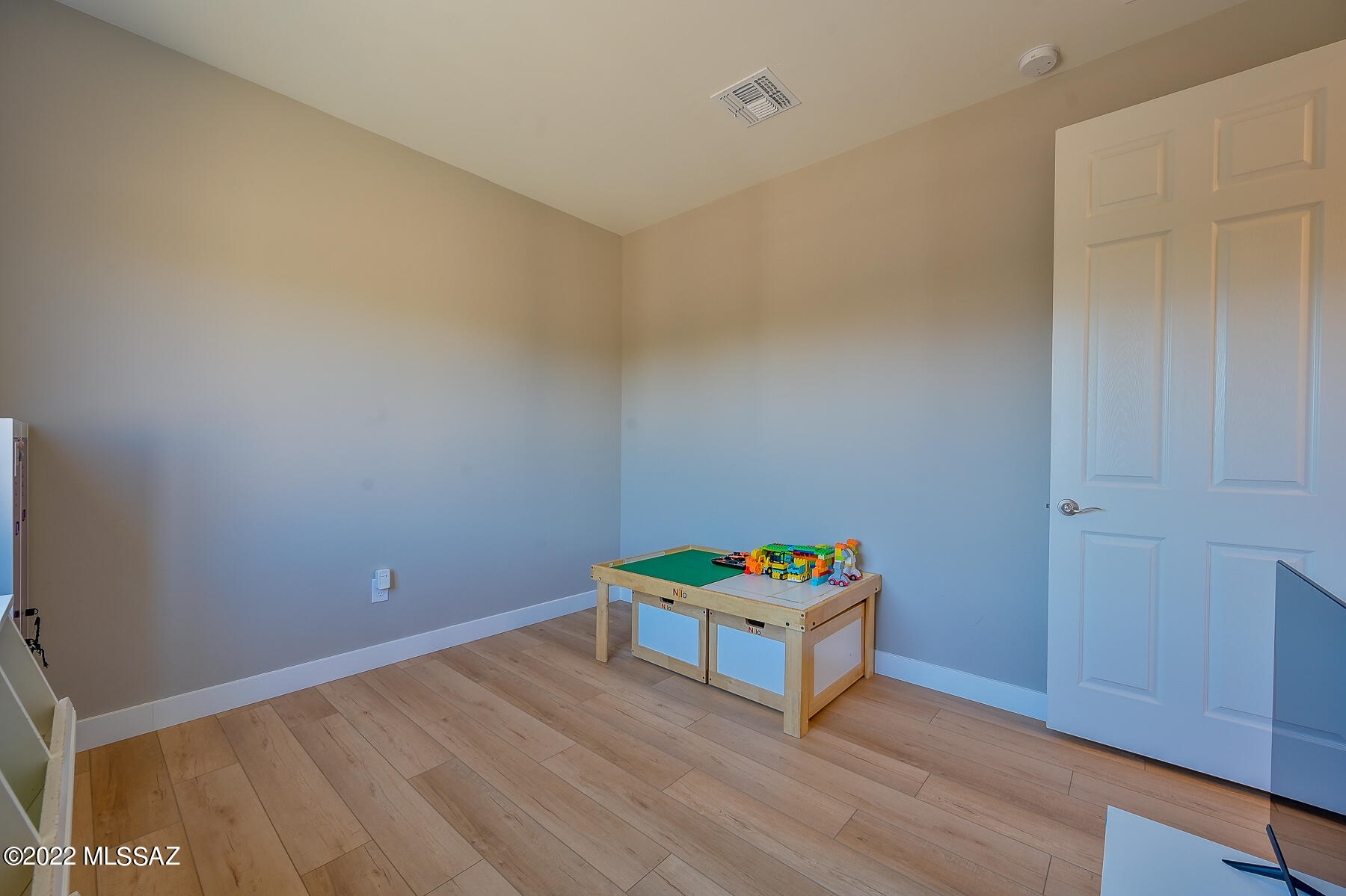 10070 E 5th Street