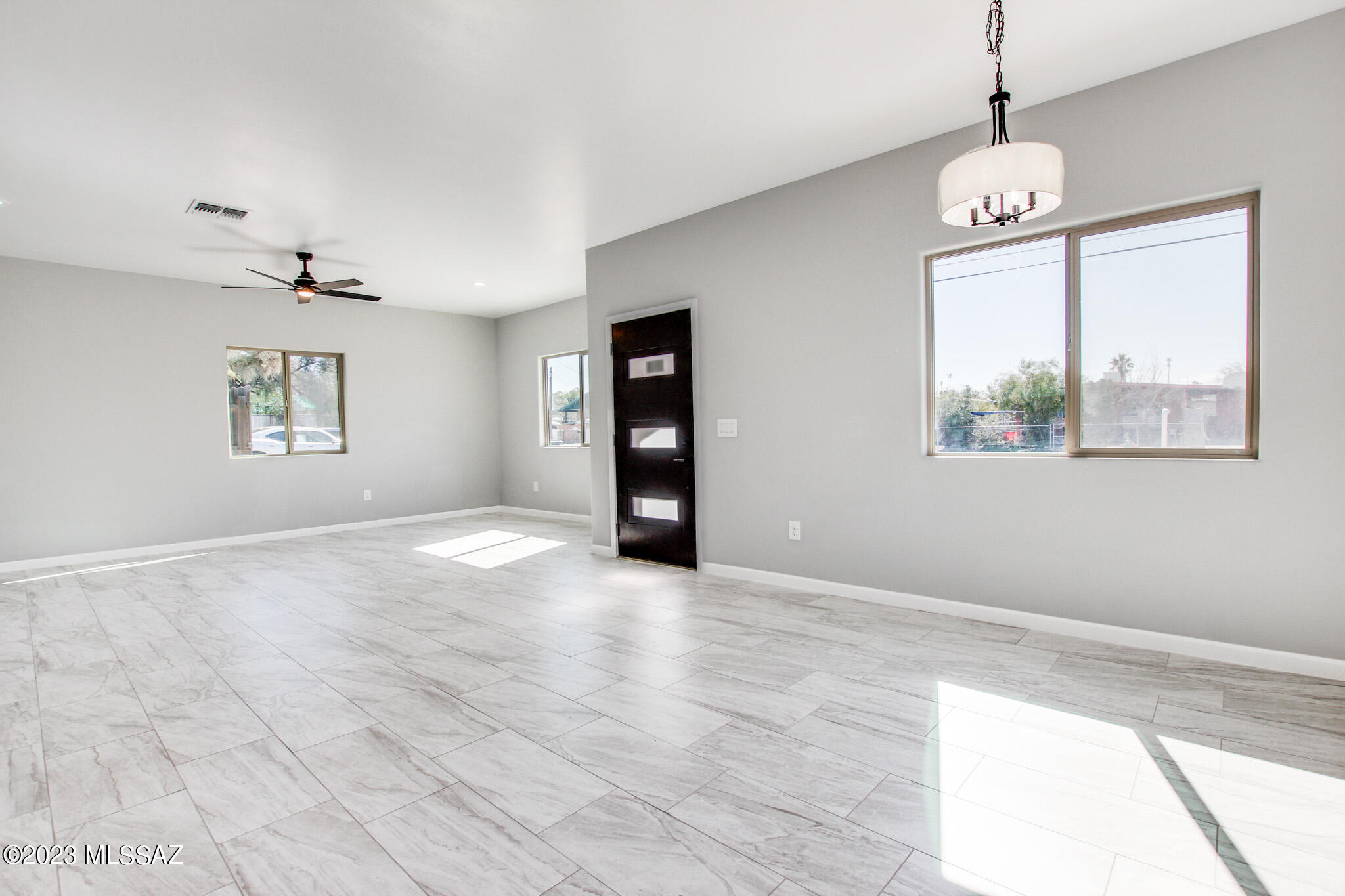 760 W 41st Street