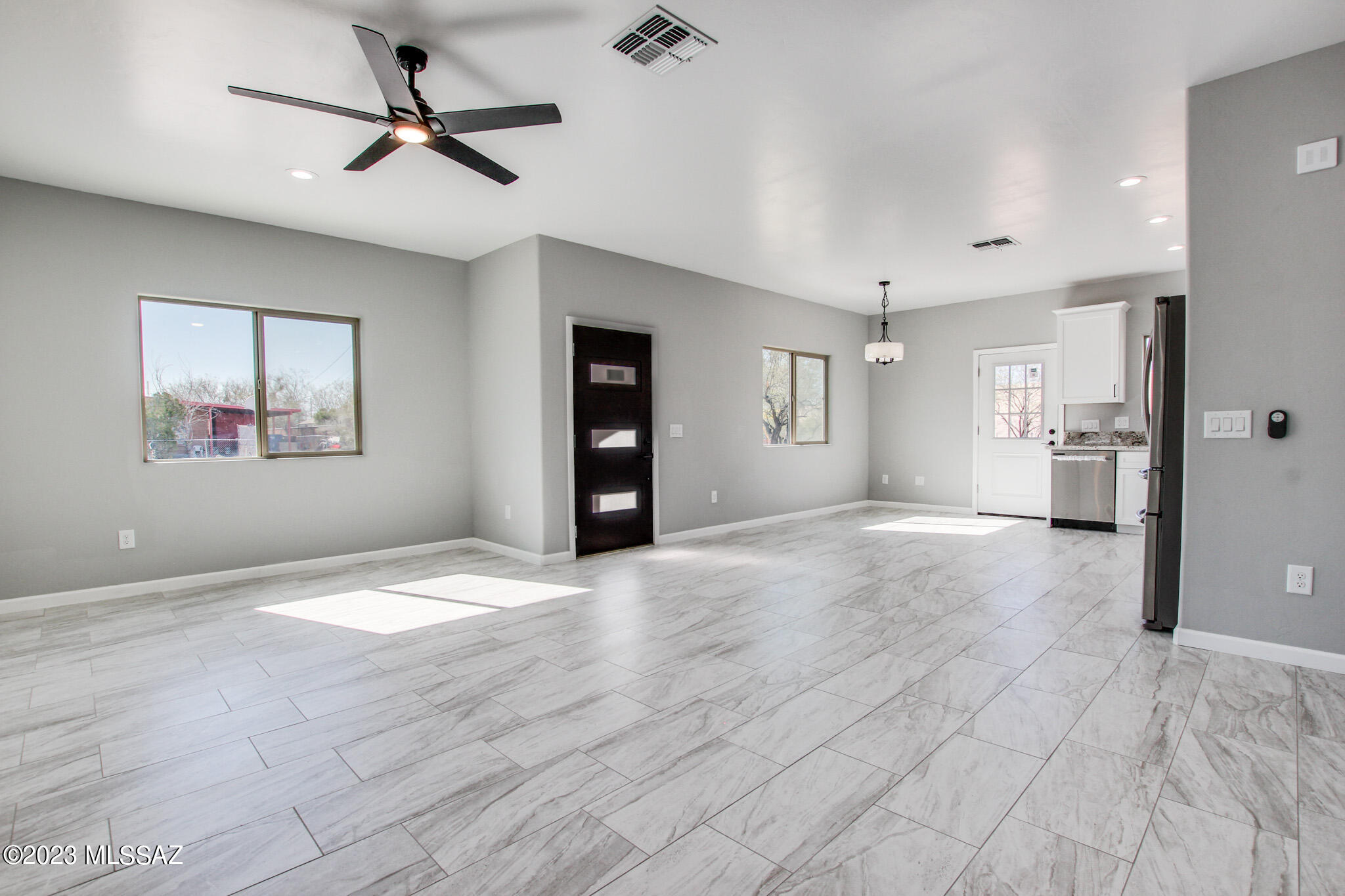 760 W 41st Street