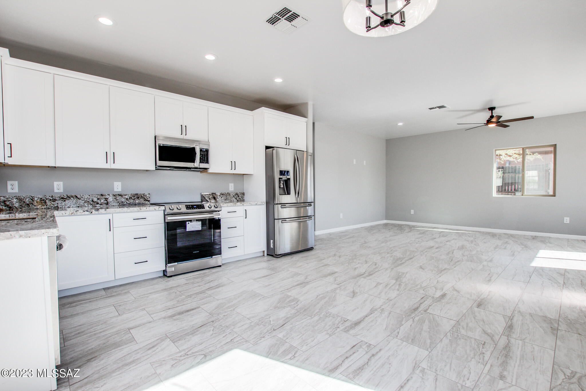 760 W 41st Street