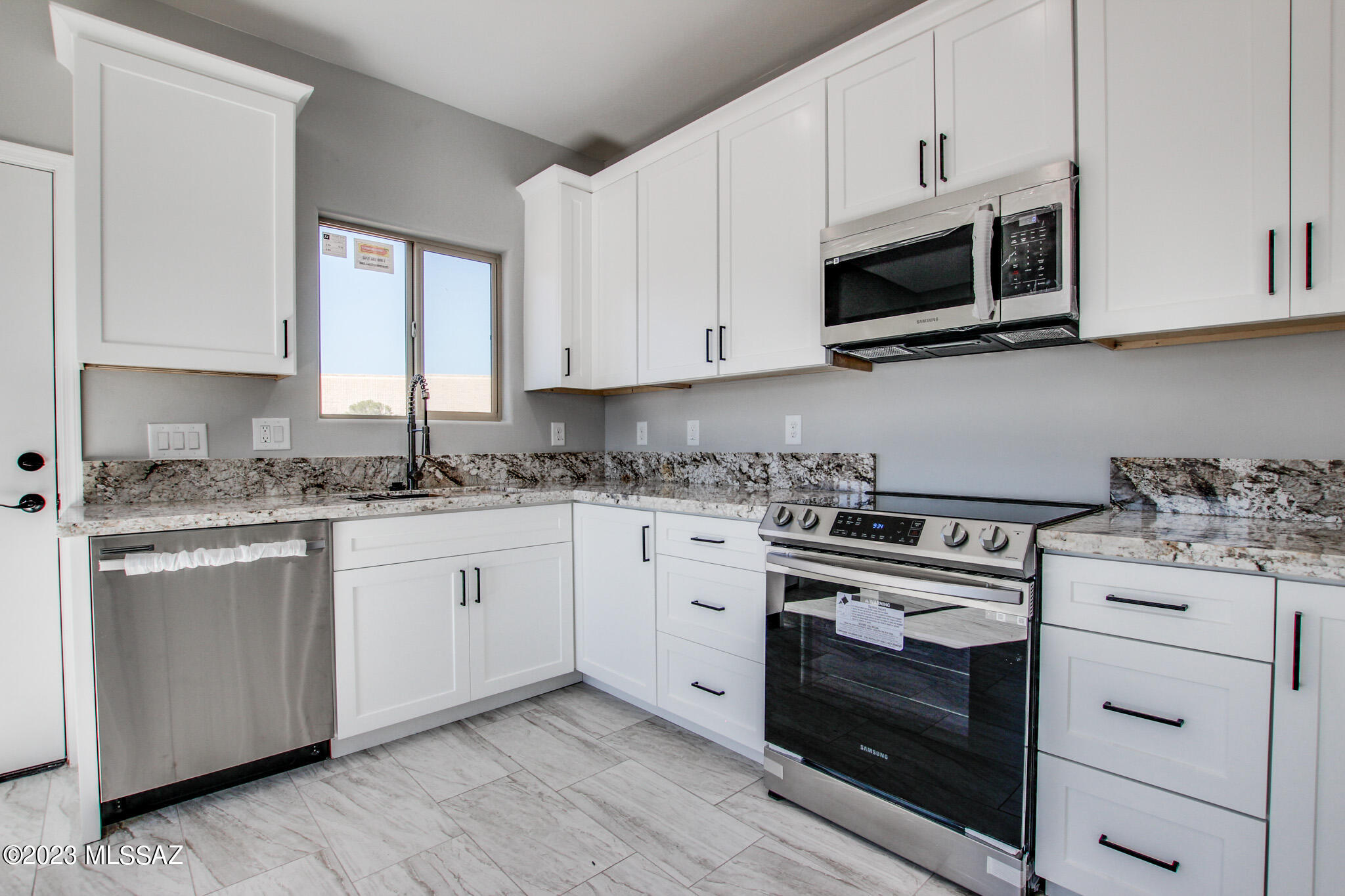 760 W 41st Street