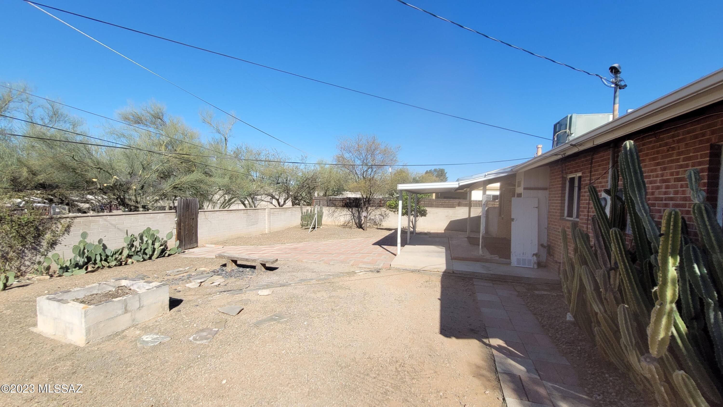 2003 N Tucker Drive