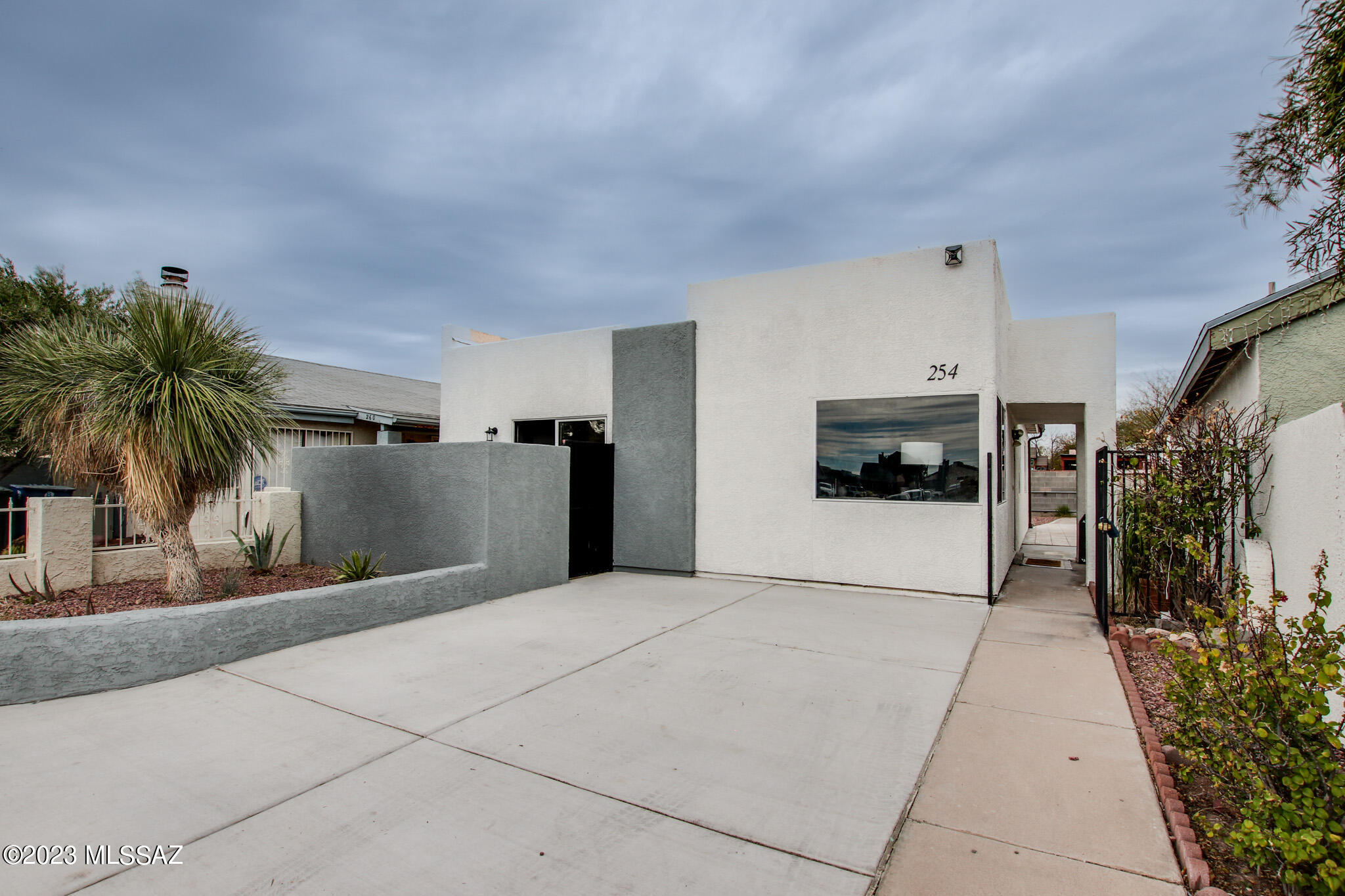 254 W Melridge Street