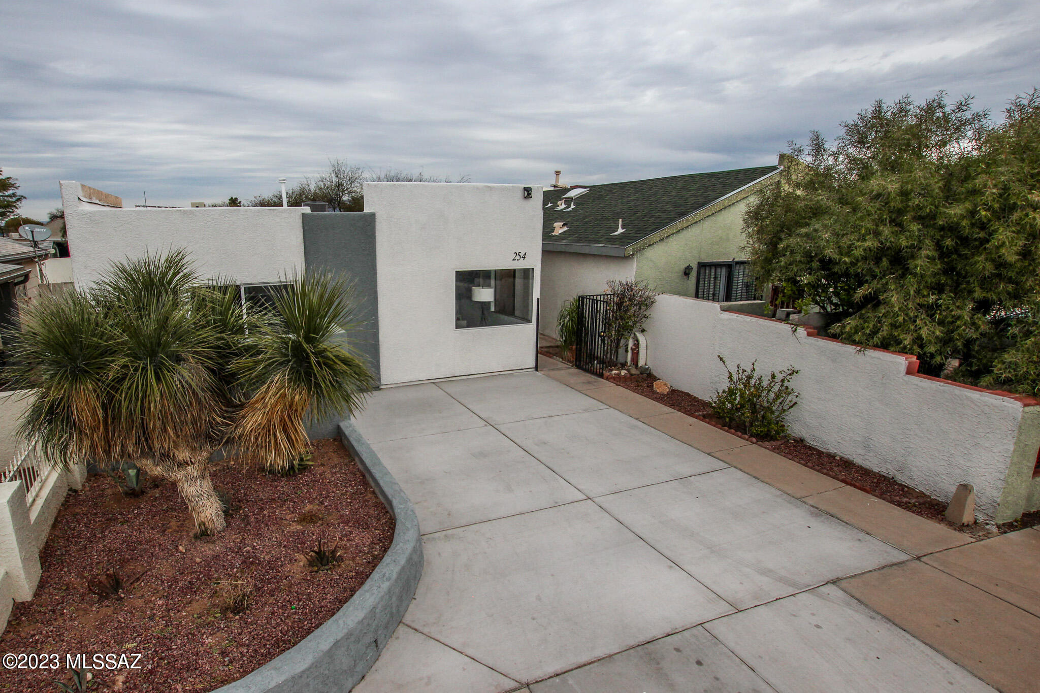 254 W Melridge Street