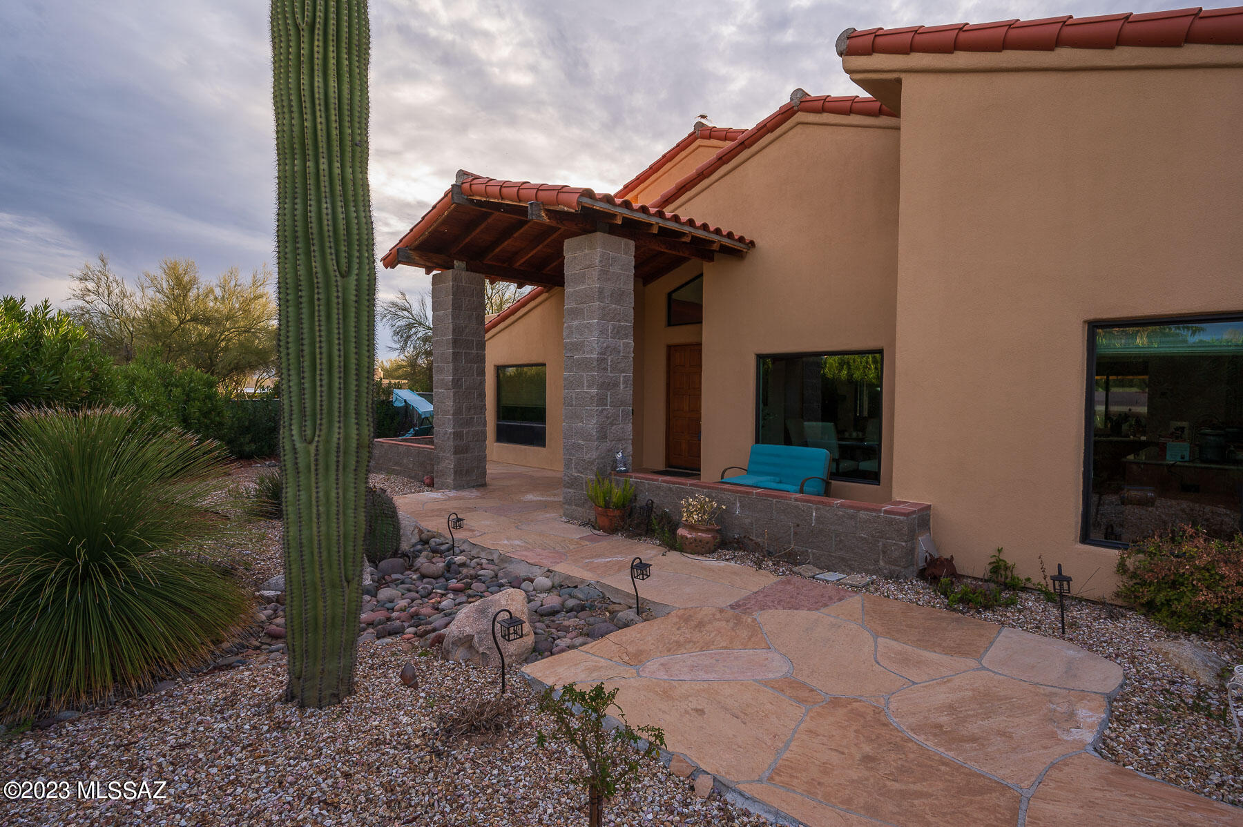 2820 W Oasis Road