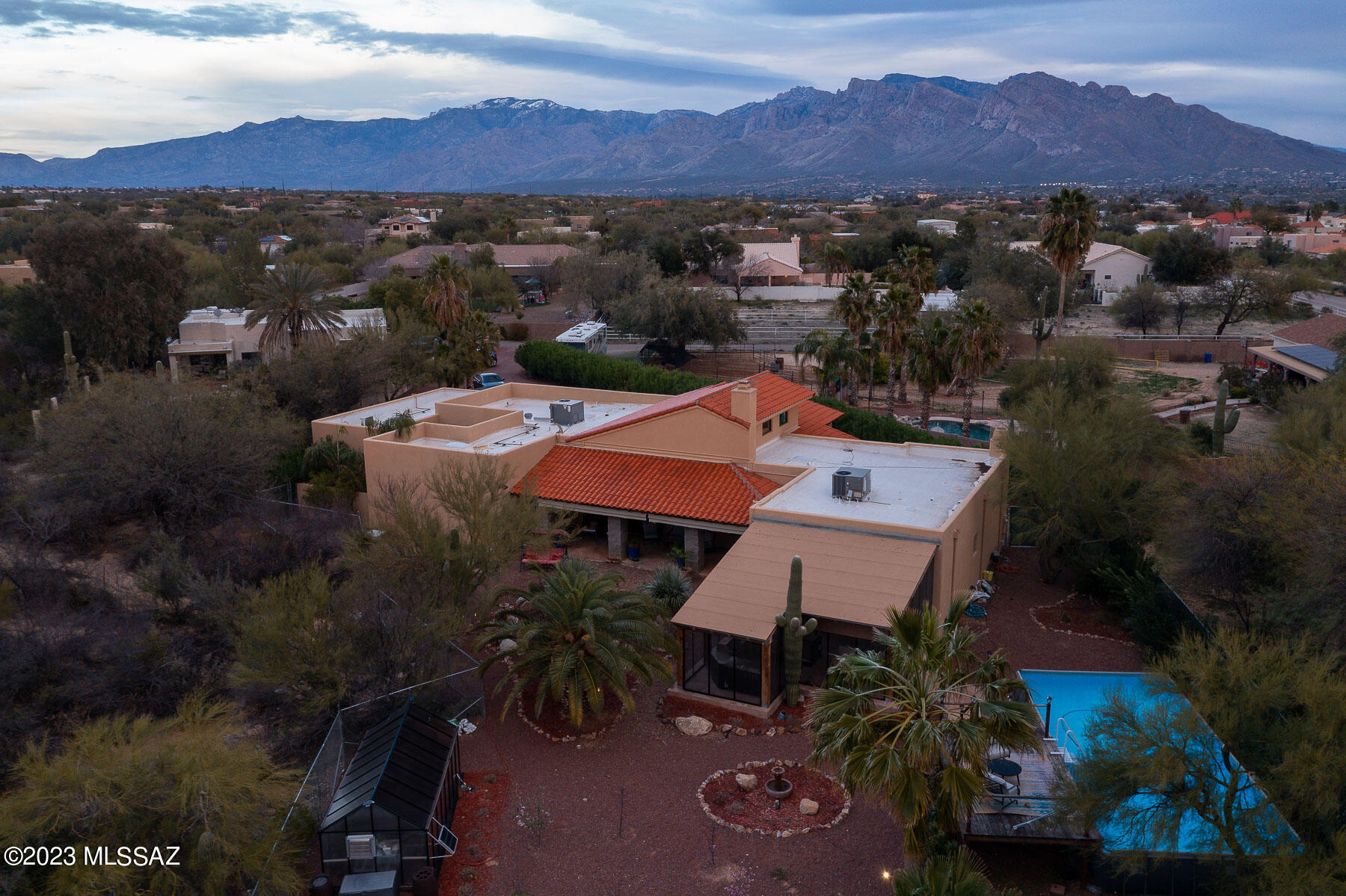 2820 W Oasis Road