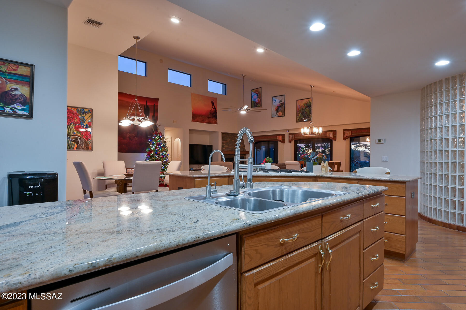 2820 W Oasis Road