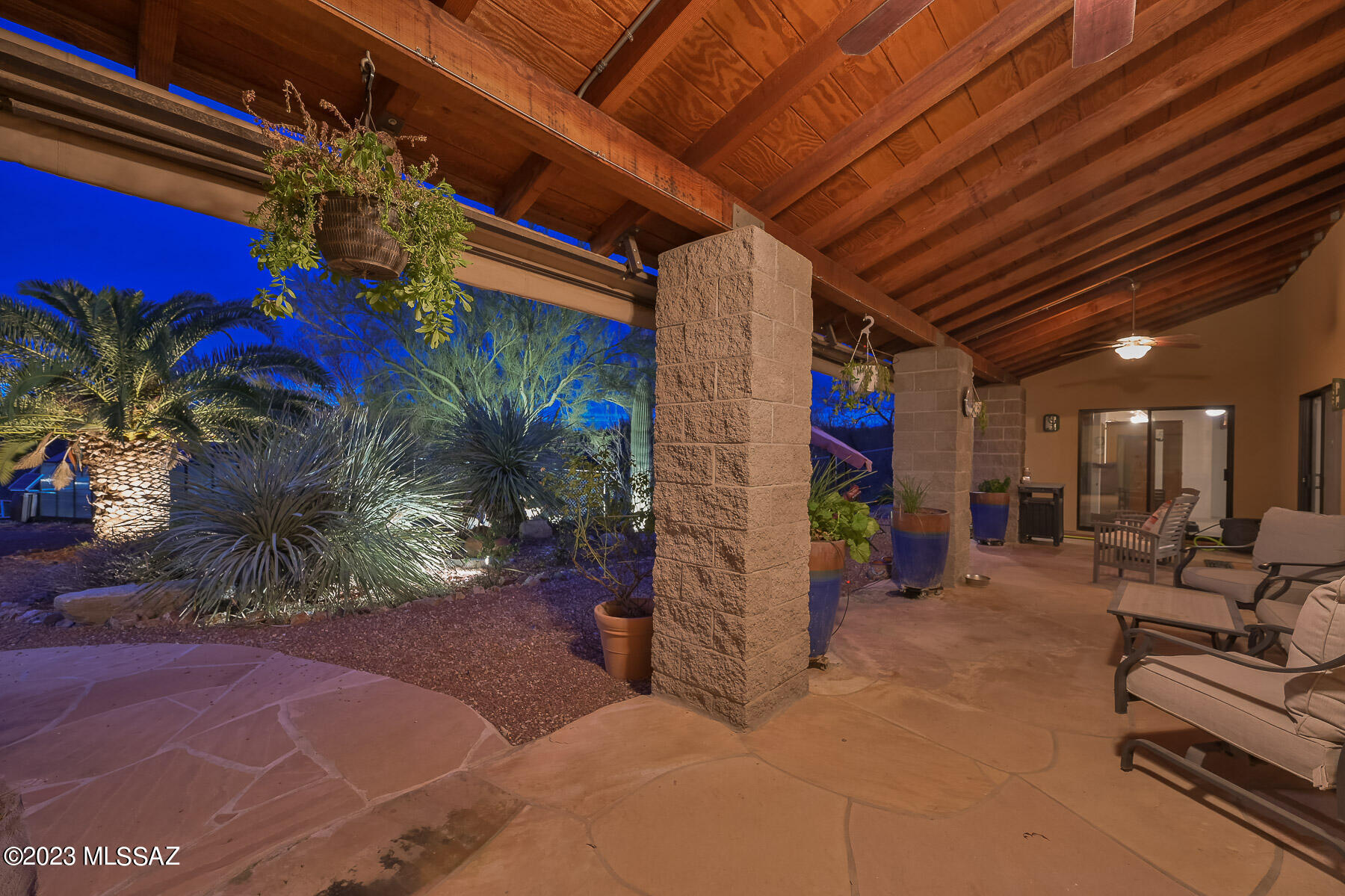 2820 W Oasis Road