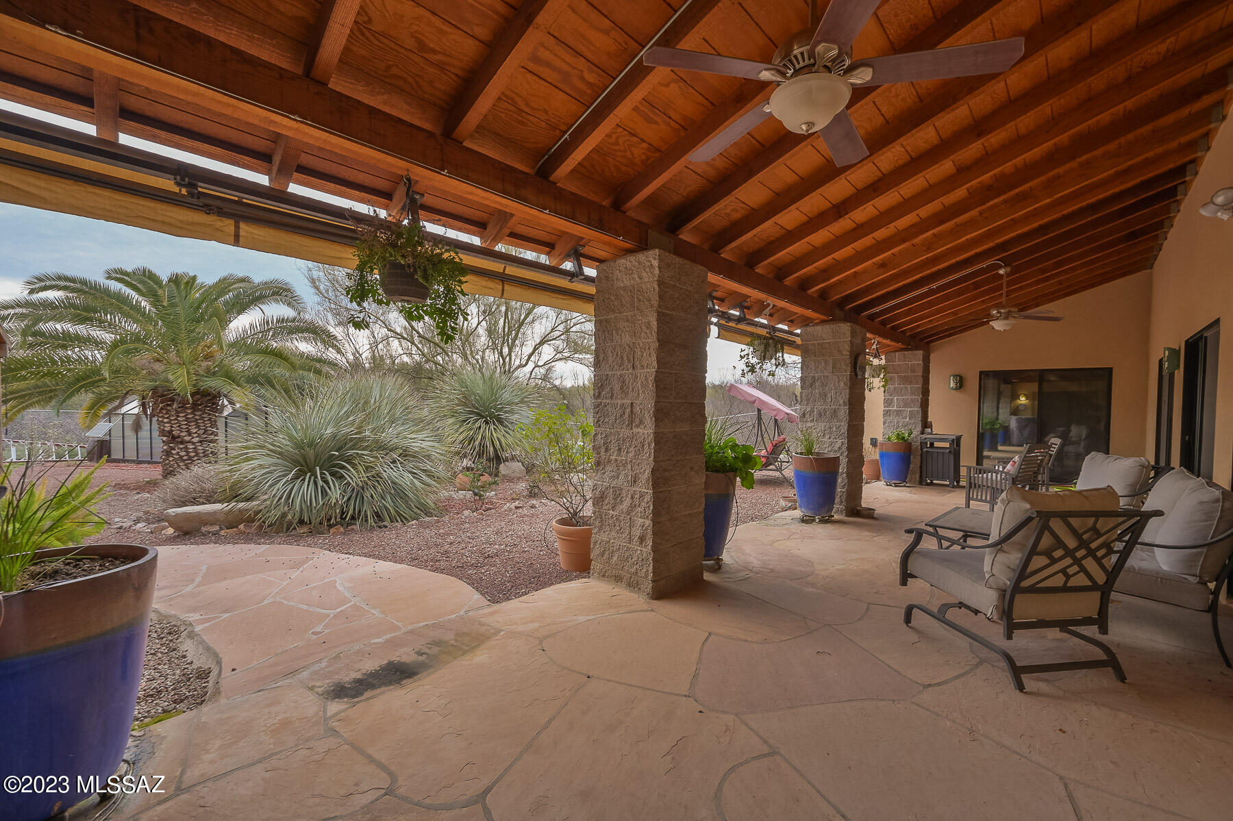 2820 W Oasis Road