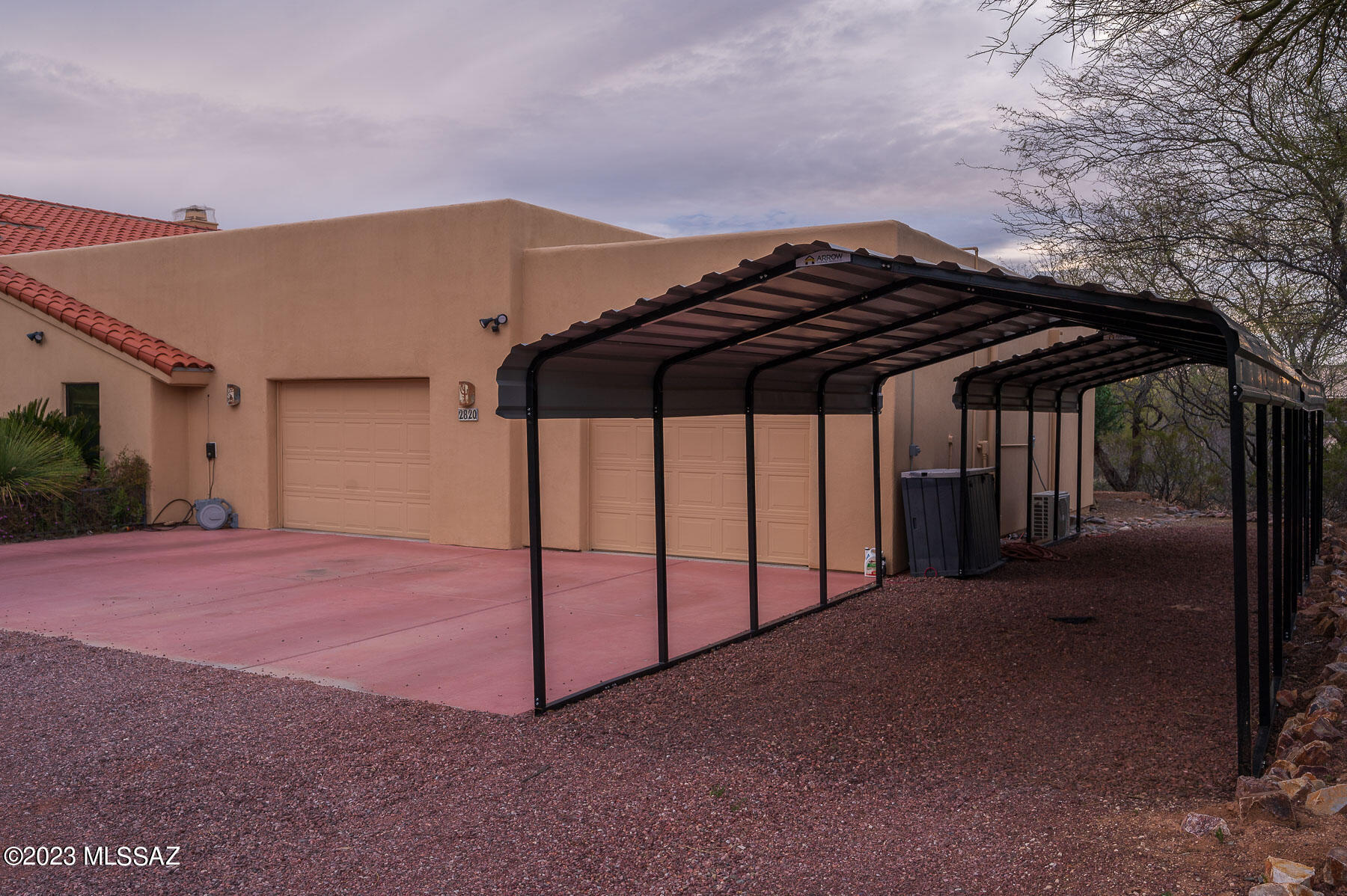 2820 W Oasis Road