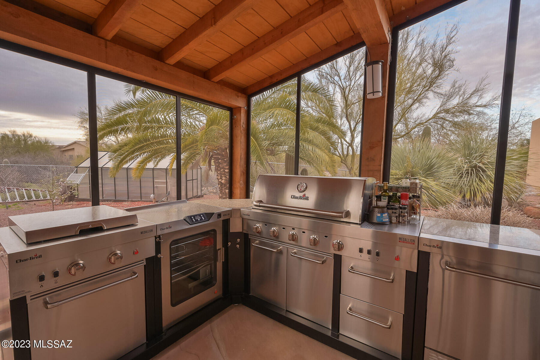 2820 W Oasis Road