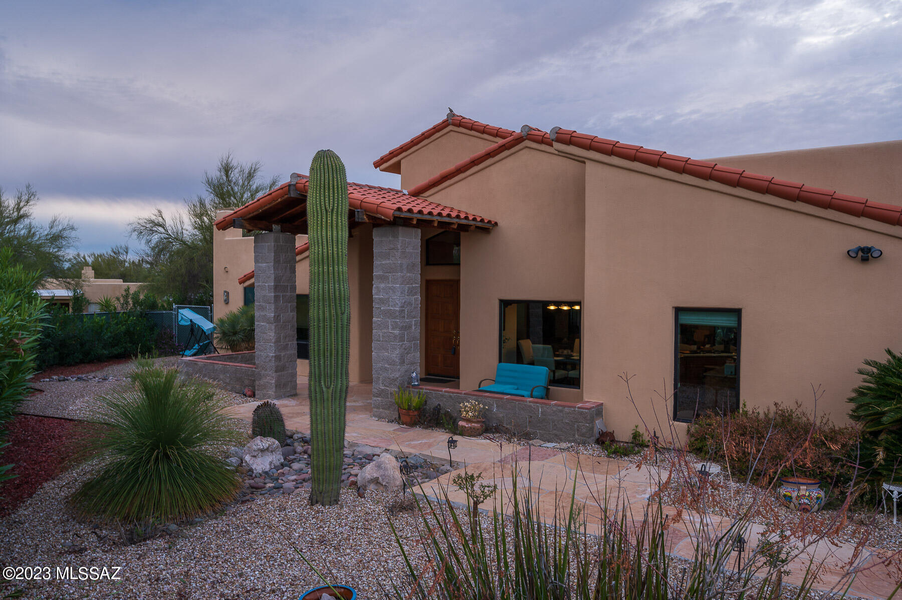 2820 W Oasis Road