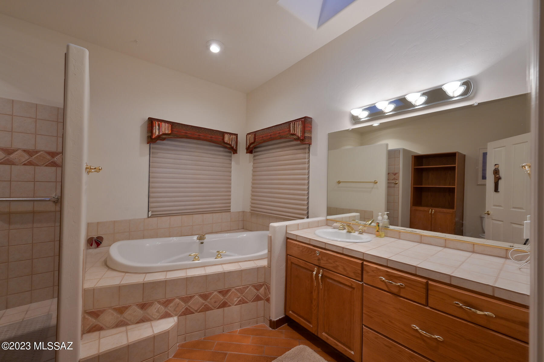 2820 W Oasis Road