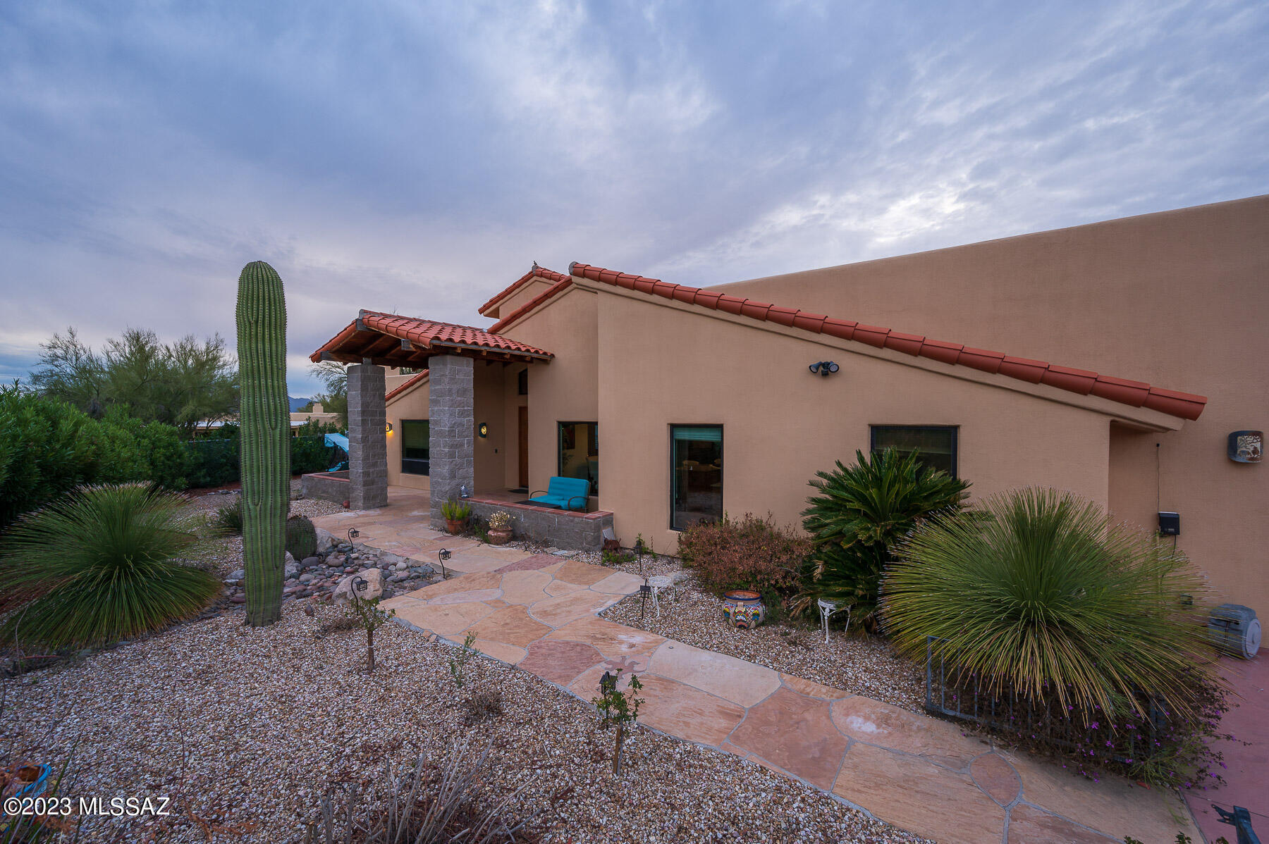2820 W Oasis Road