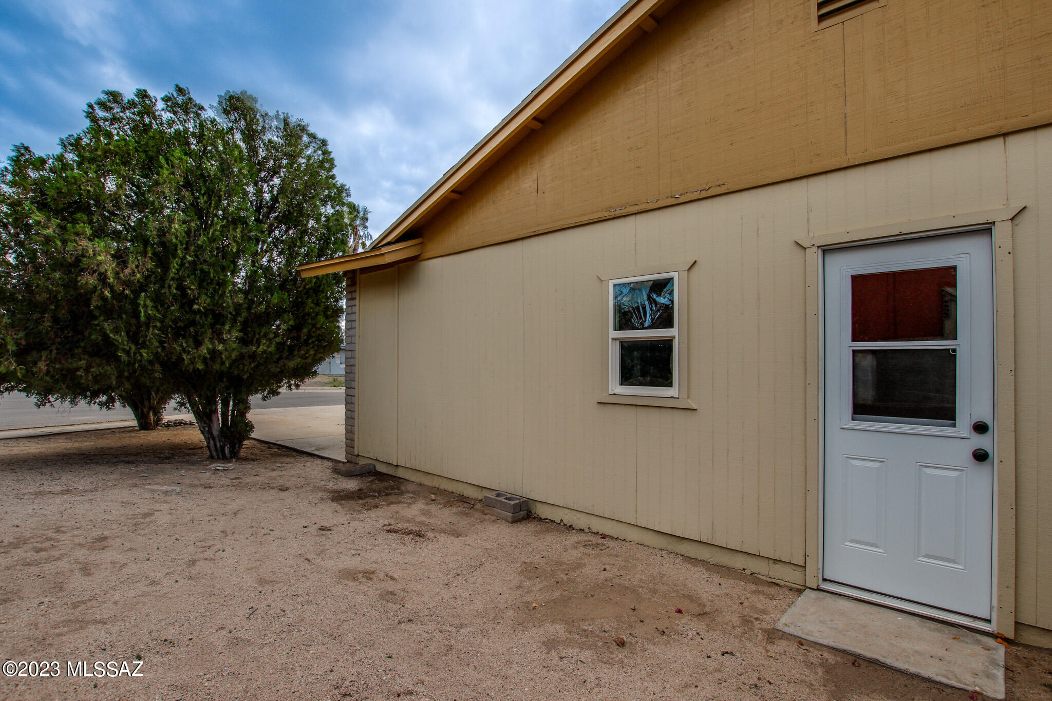 3820 W South Aire Place