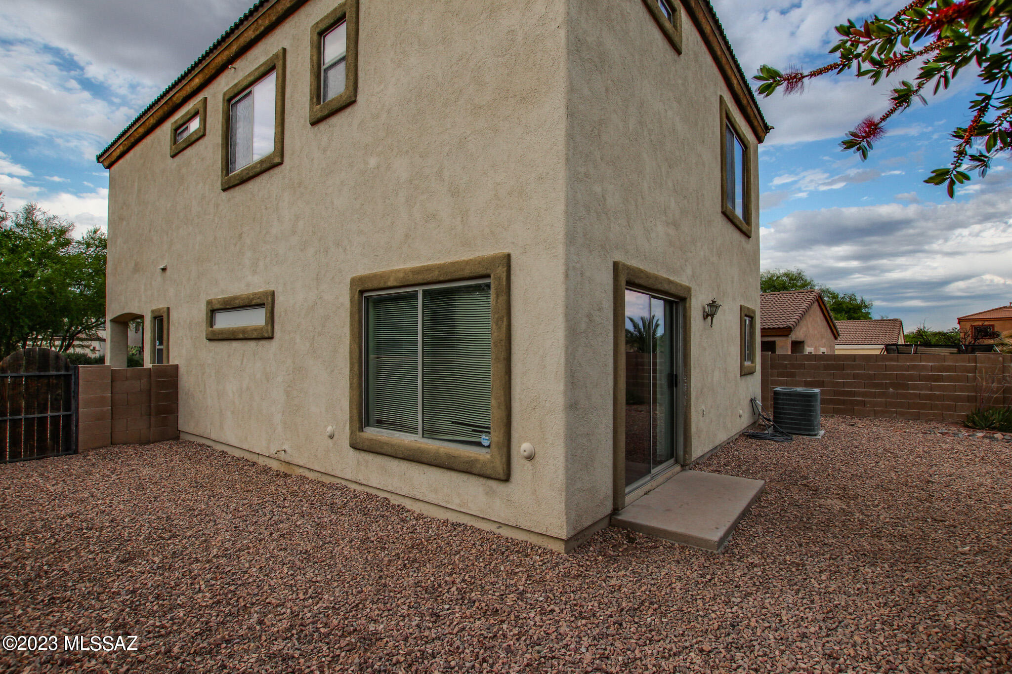 442 E Placita Cordel
