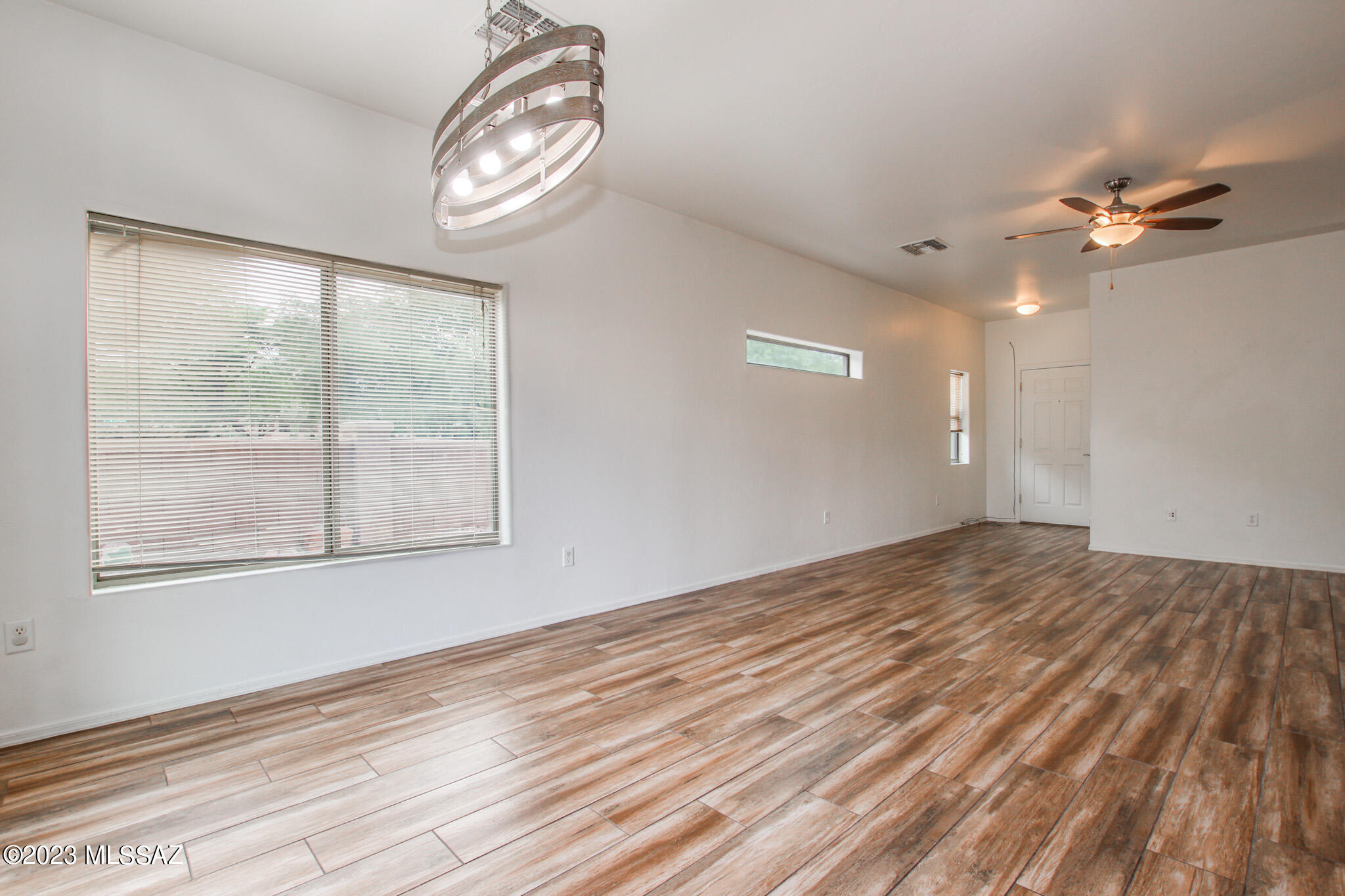 442 E Placita Cordel