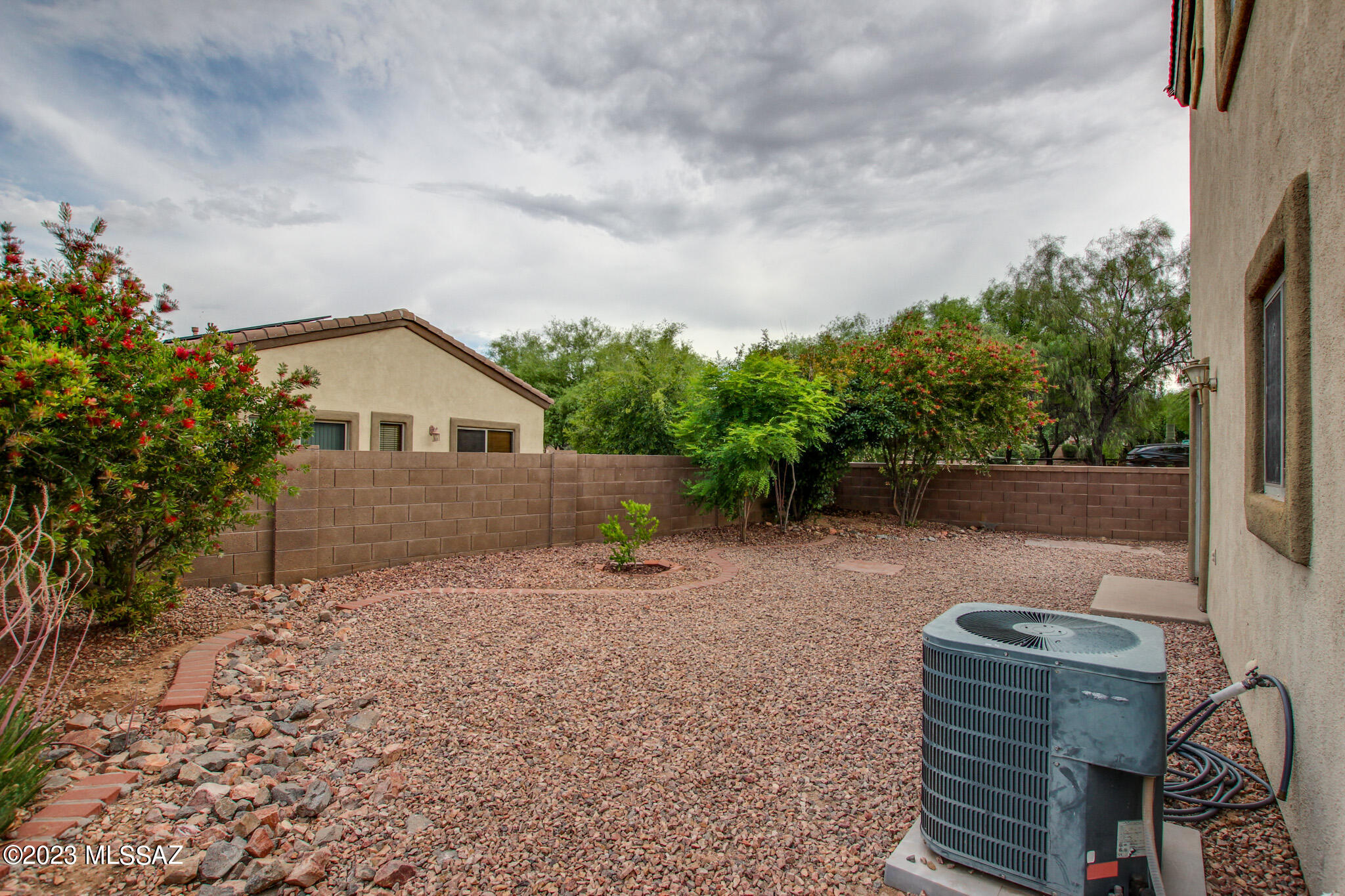 442 E Placita Cordel