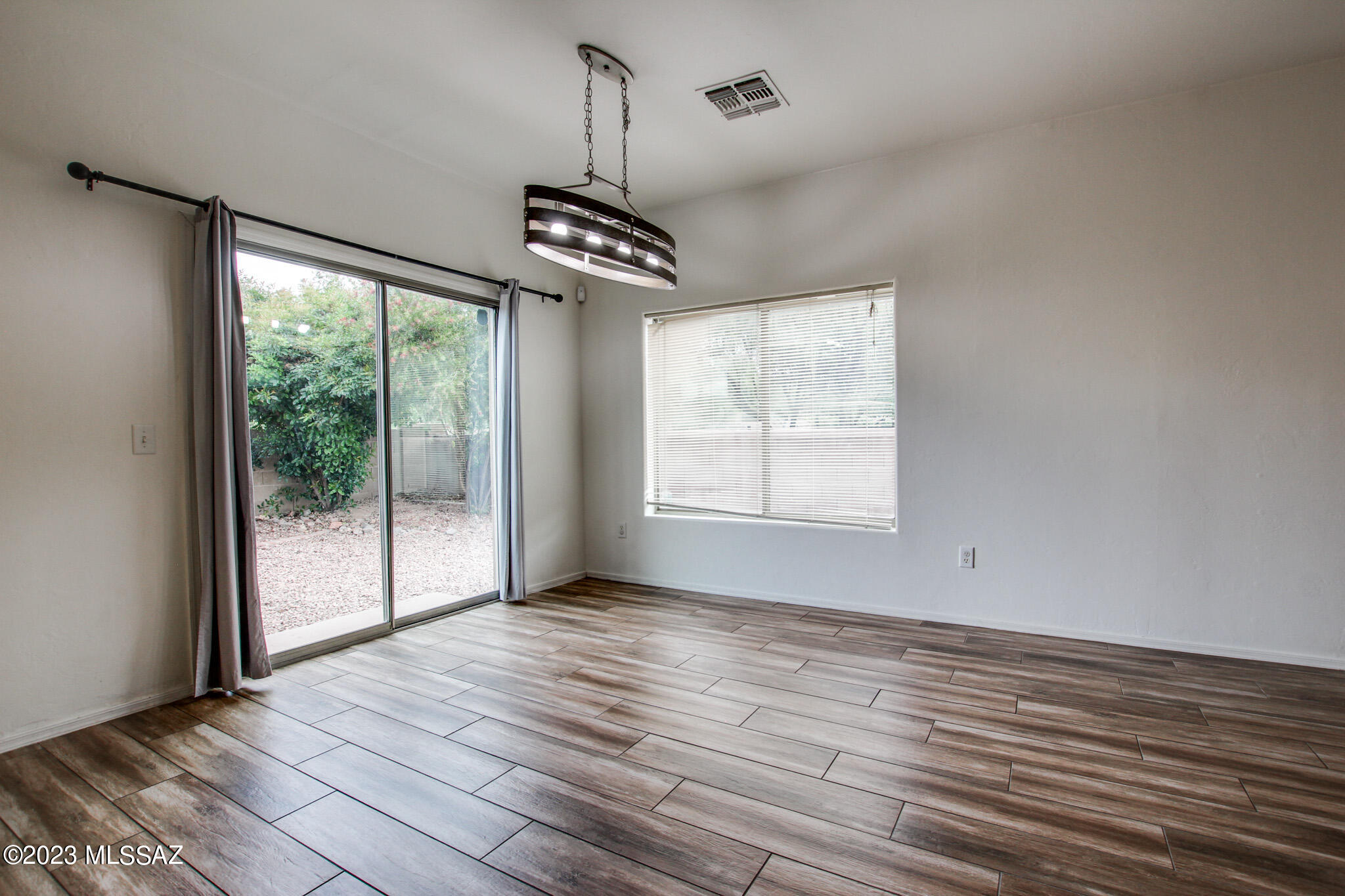 442 E Placita Cordel
