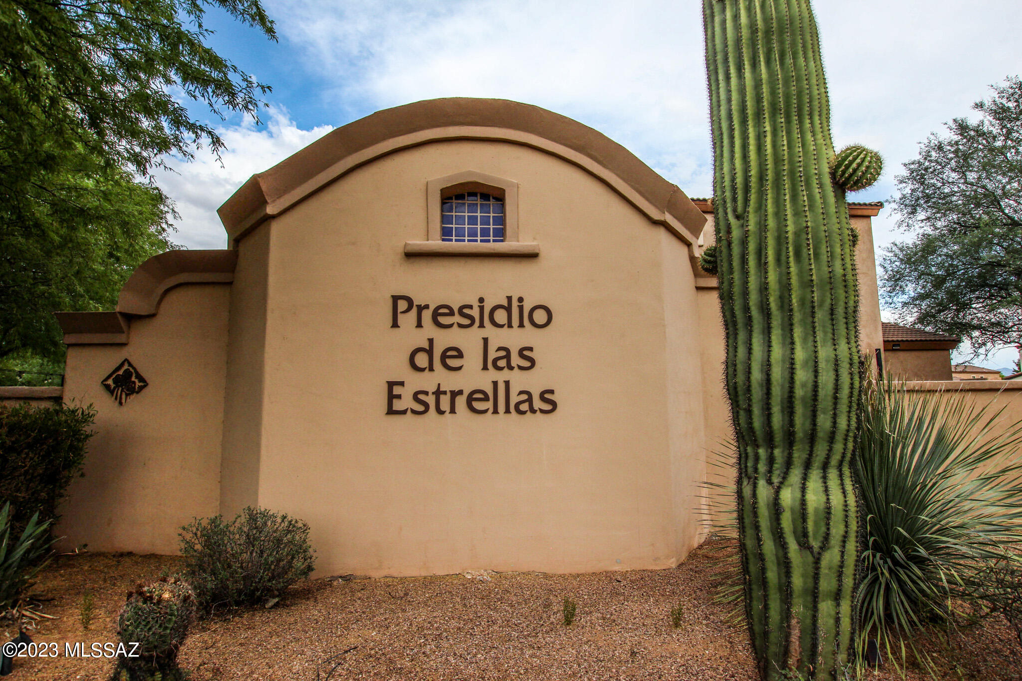 442 E Placita Cordel