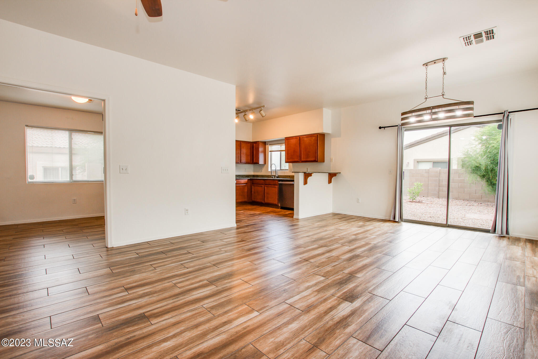 442 E Placita Cordel
