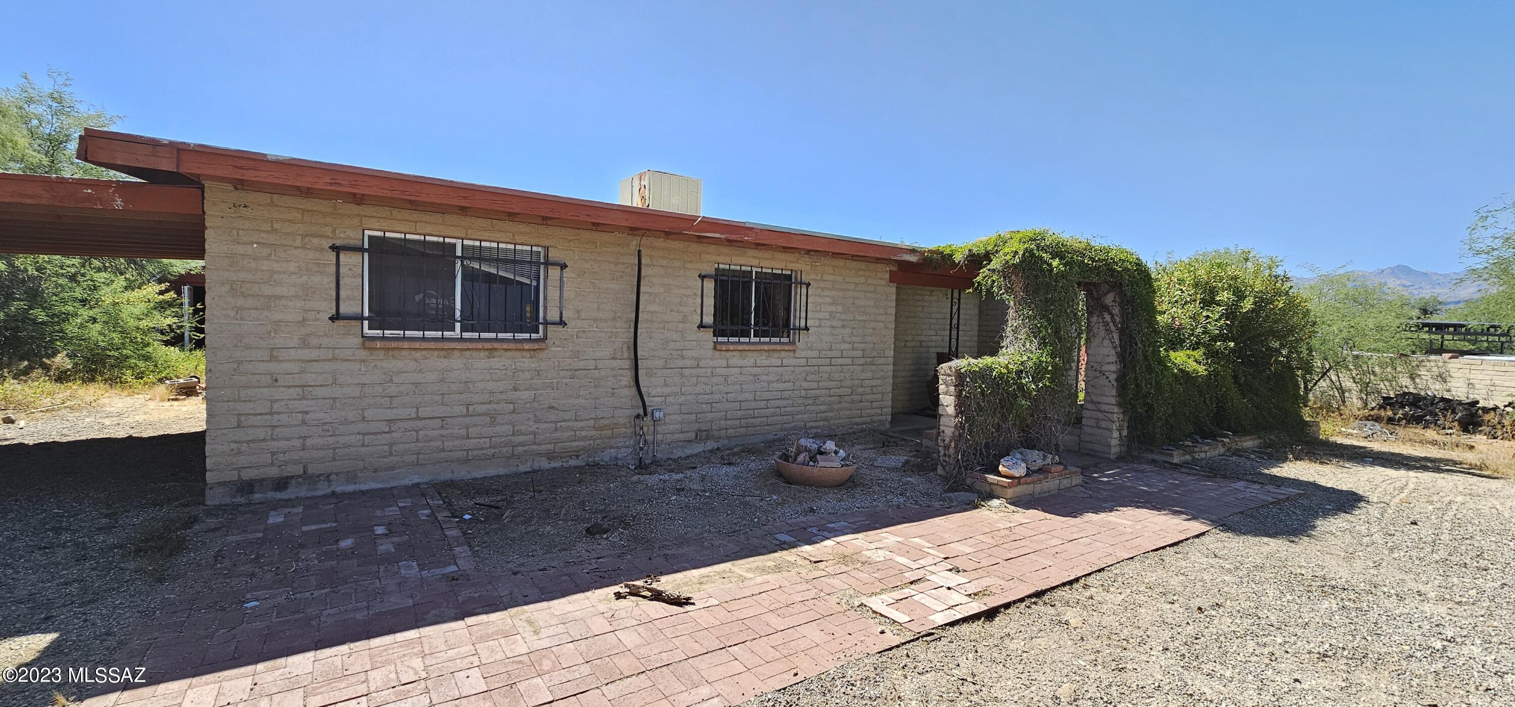 9671 E Rand Place
