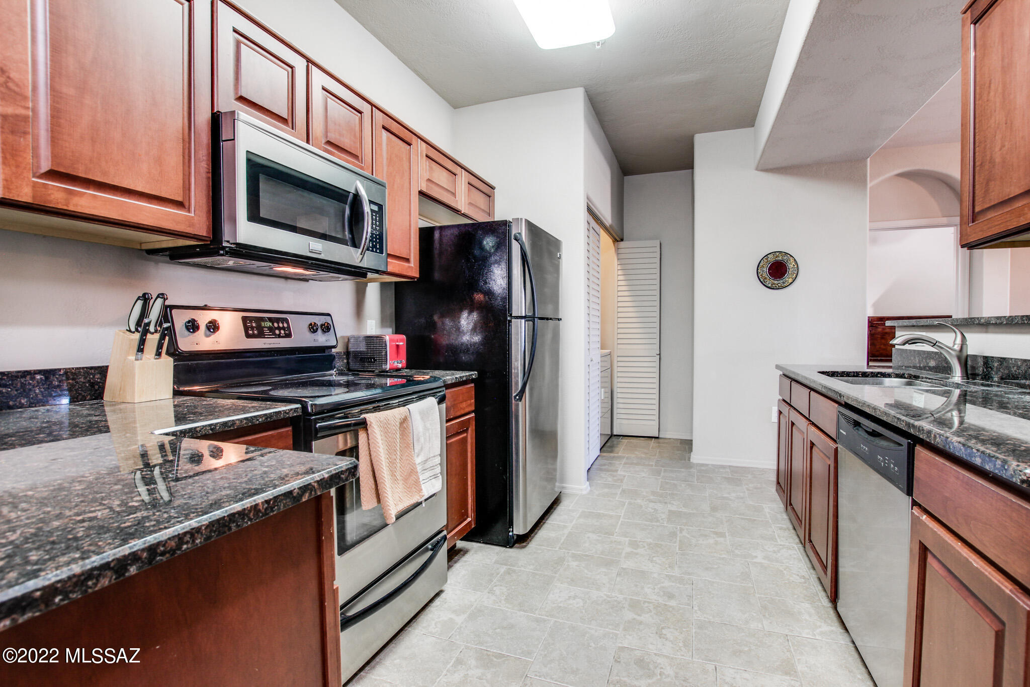 2550 E River Road Unit: 4202