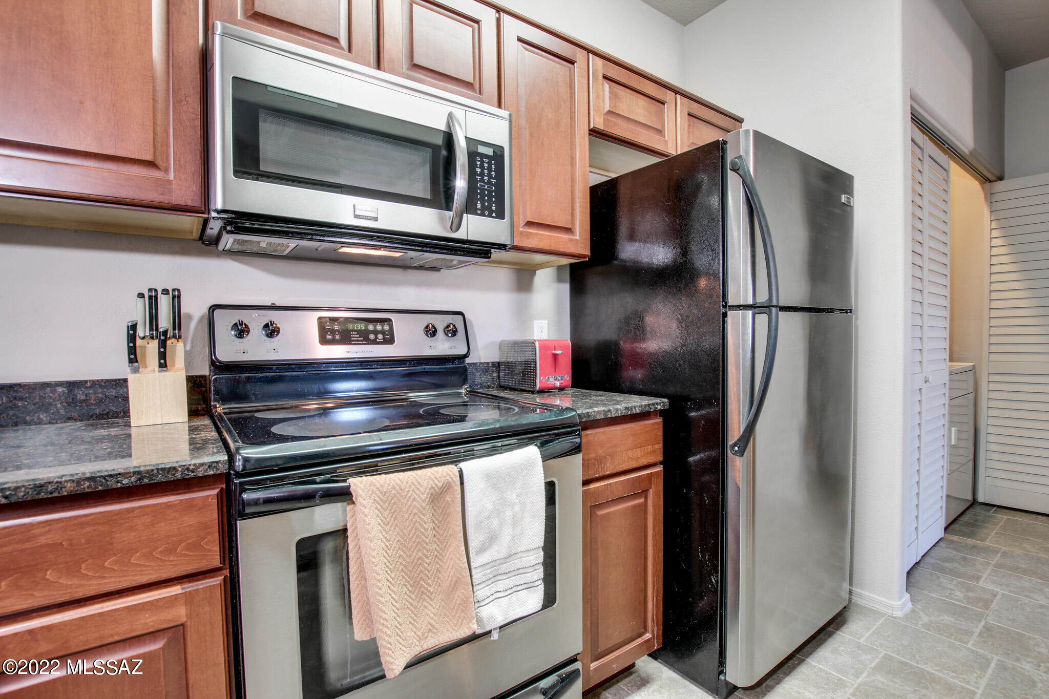 2550 E River Road Unit: 4202