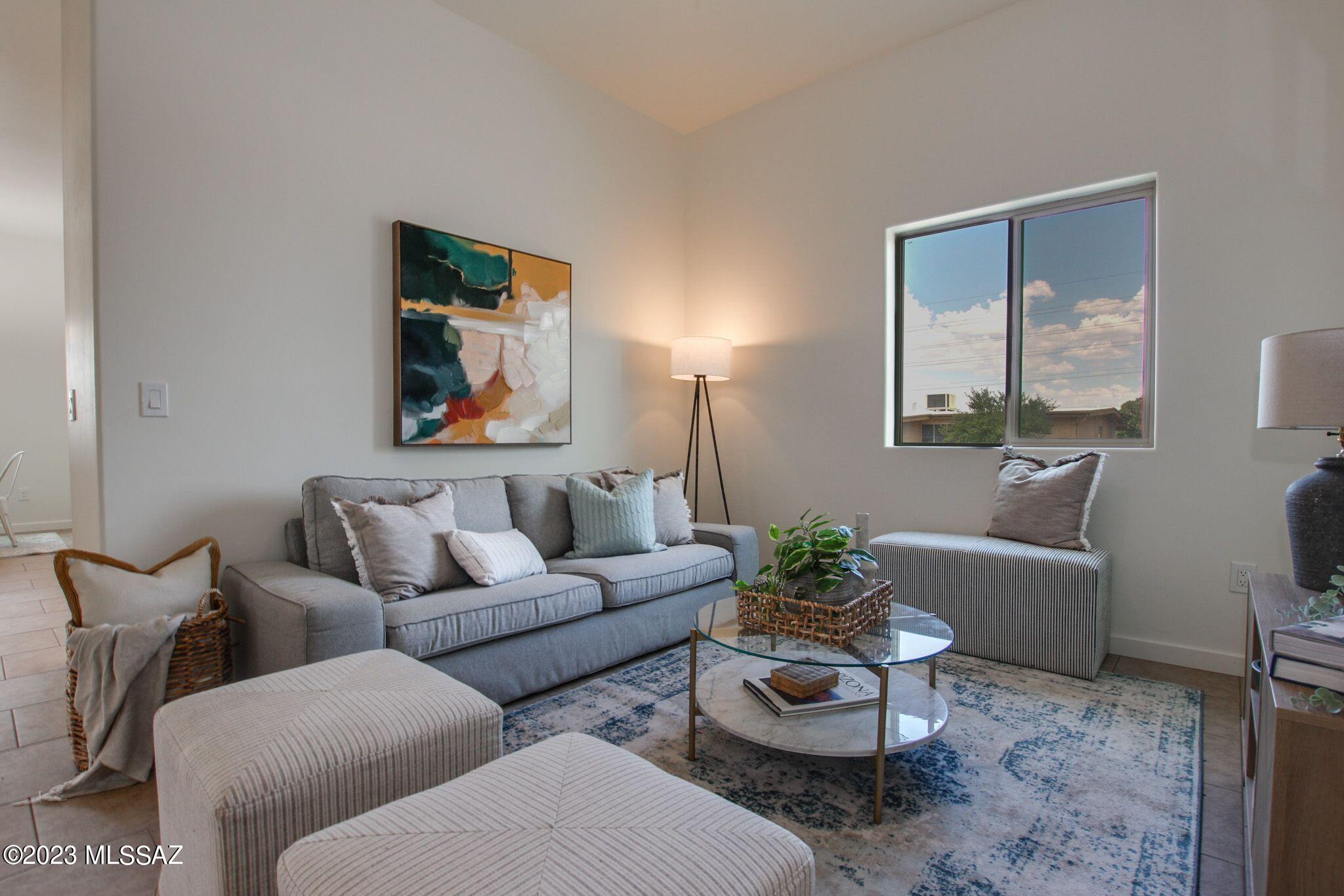 1379 N Rio-Santa Cruz