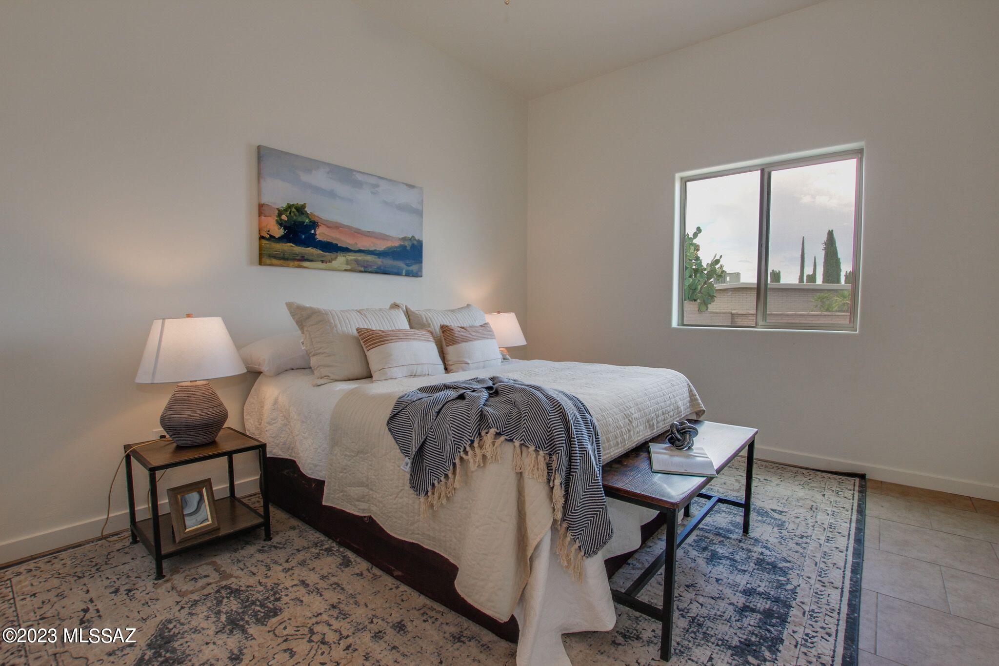 1379 N Rio-Santa Cruz