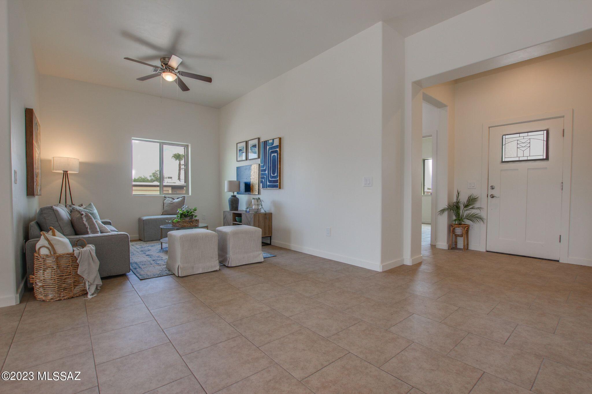 1379 N Rio-Santa Cruz