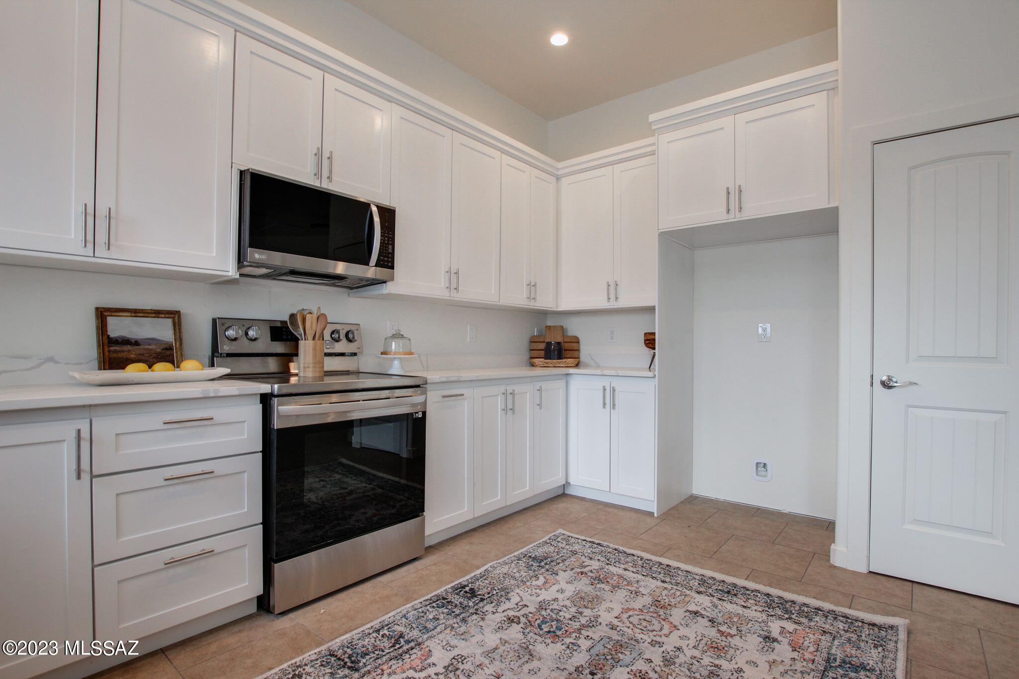 1379 N Rio-Santa Cruz