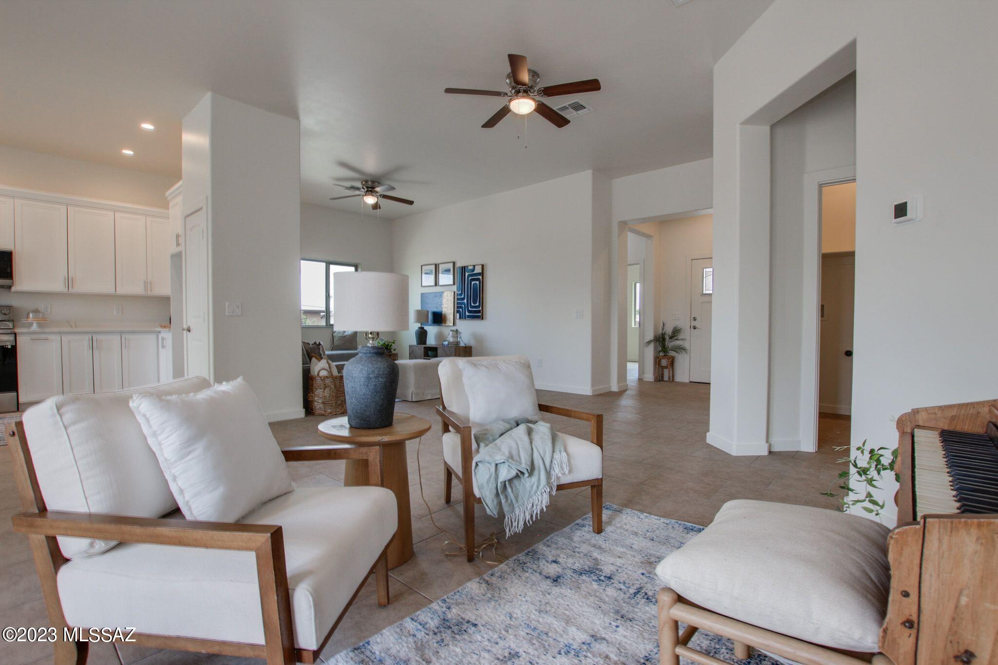 1379 N Rio-Santa Cruz