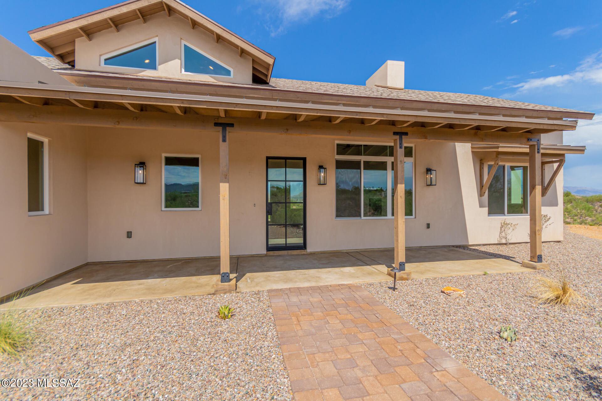 2850 W Black Cloud Court W