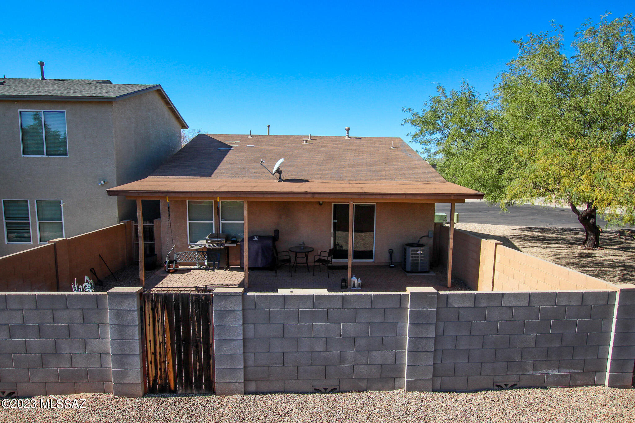 8440 N Placita De Los Laureles