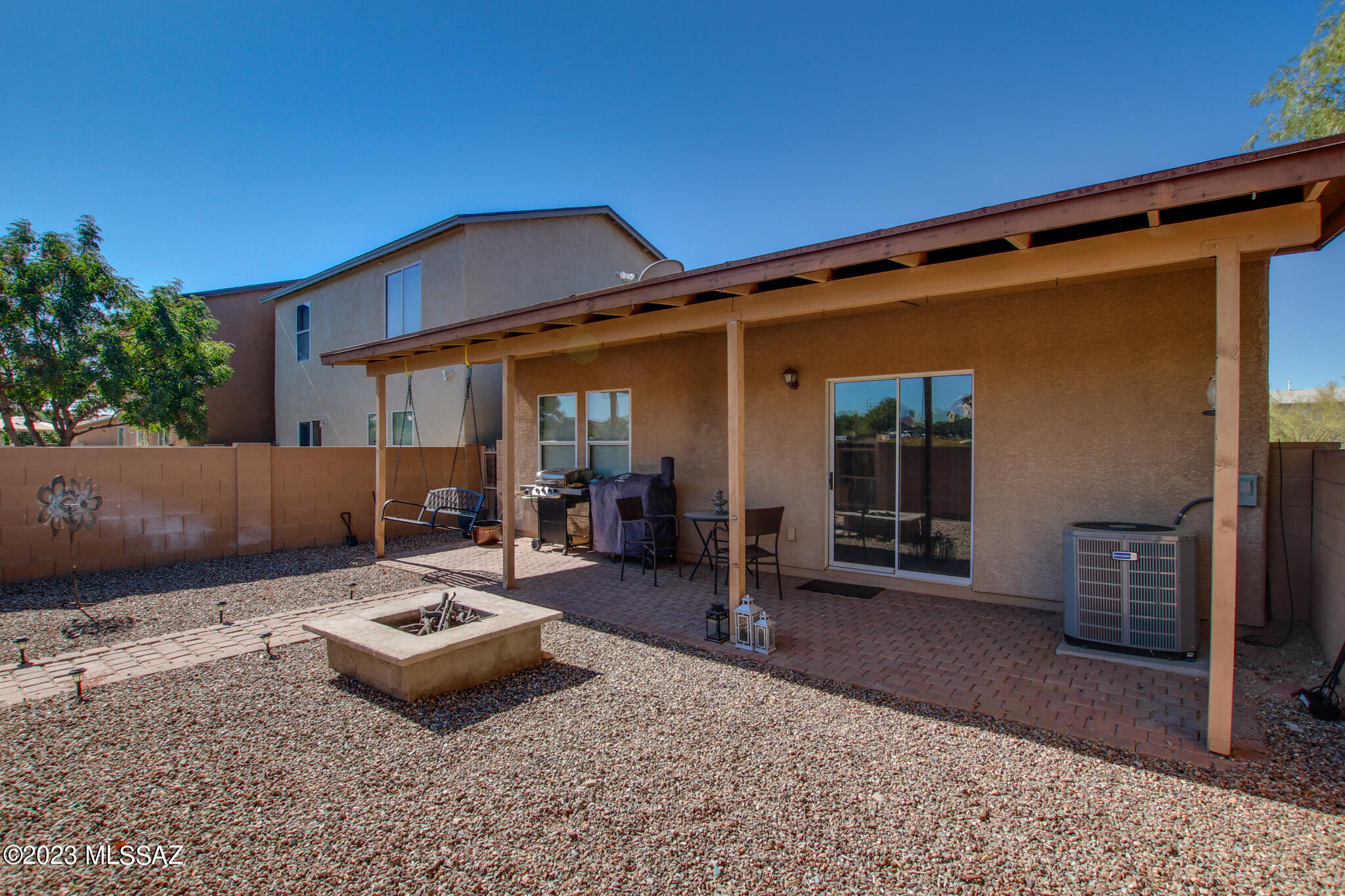 8440 N Placita De Los Laureles