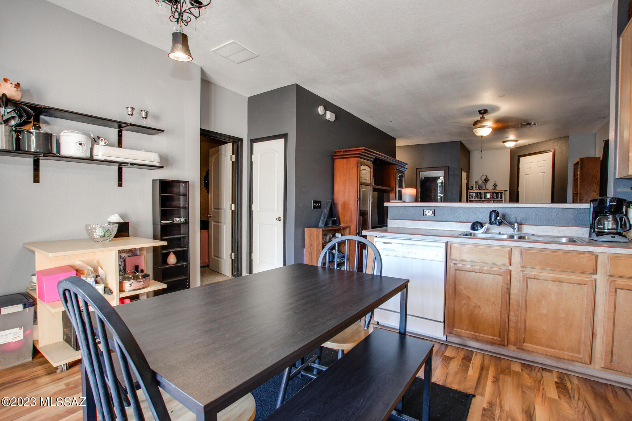 8440 N Placita De Los Laureles