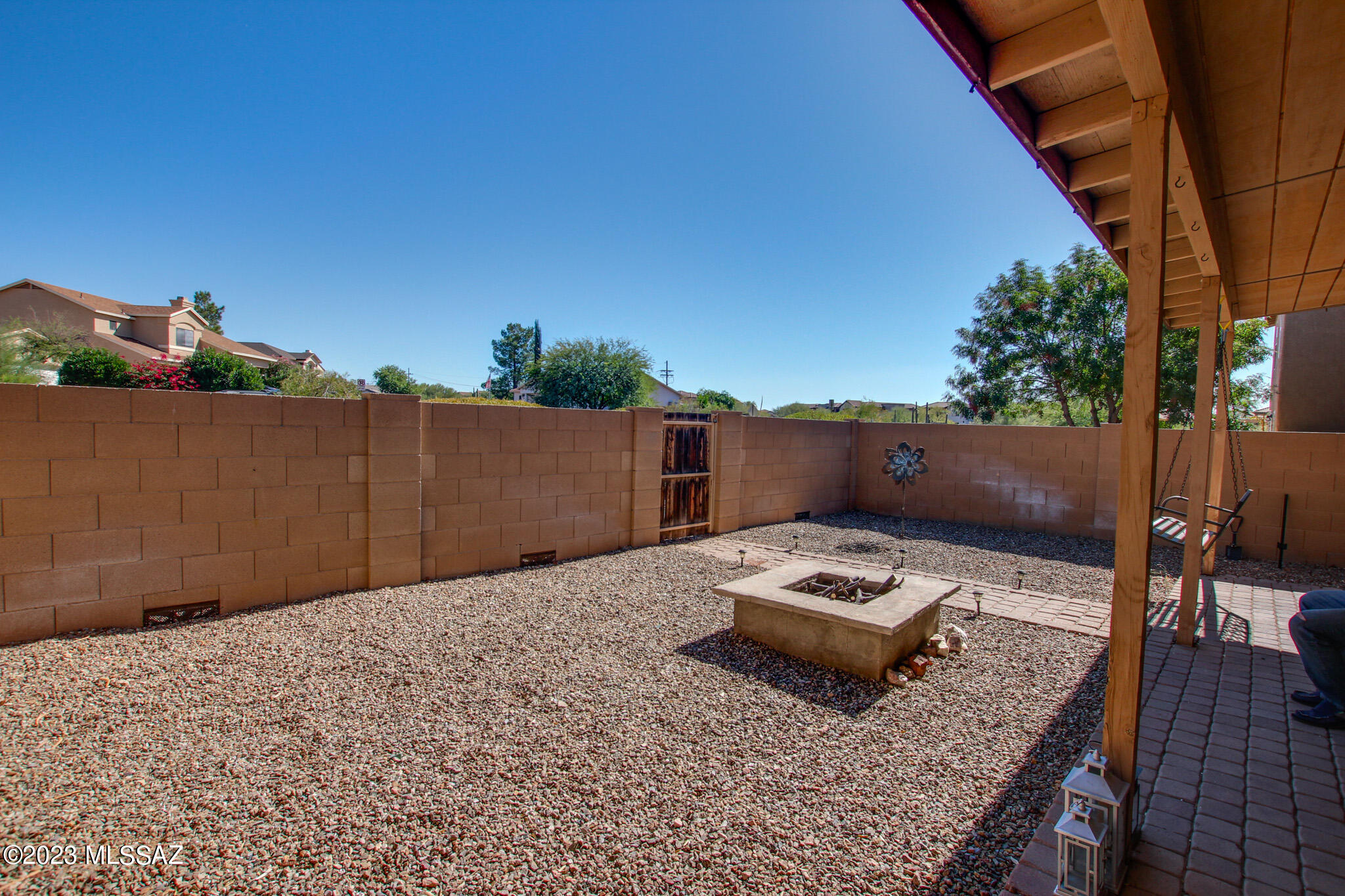 8440 N Placita De Los Laureles