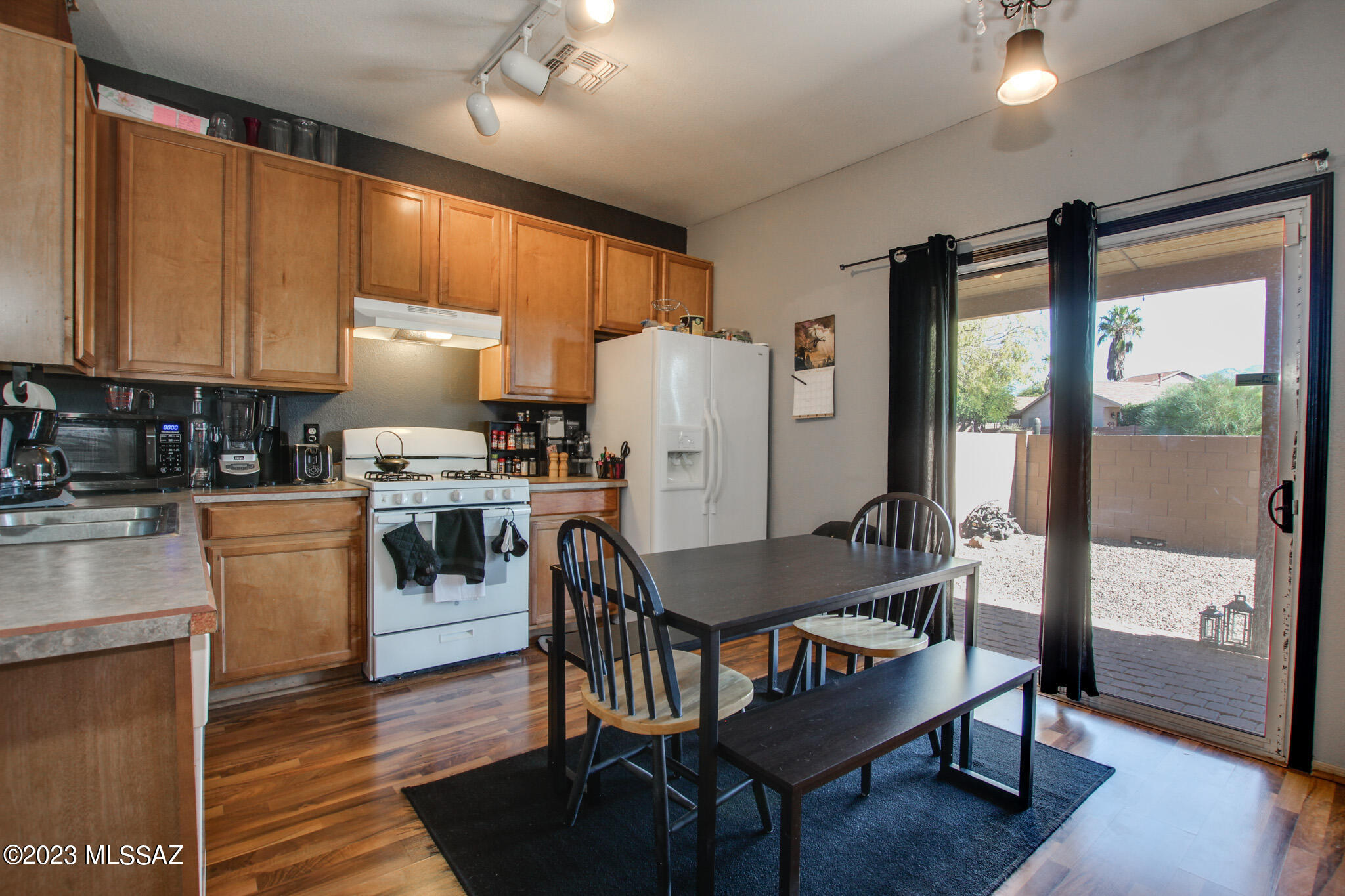 8440 N Placita De Los Laureles