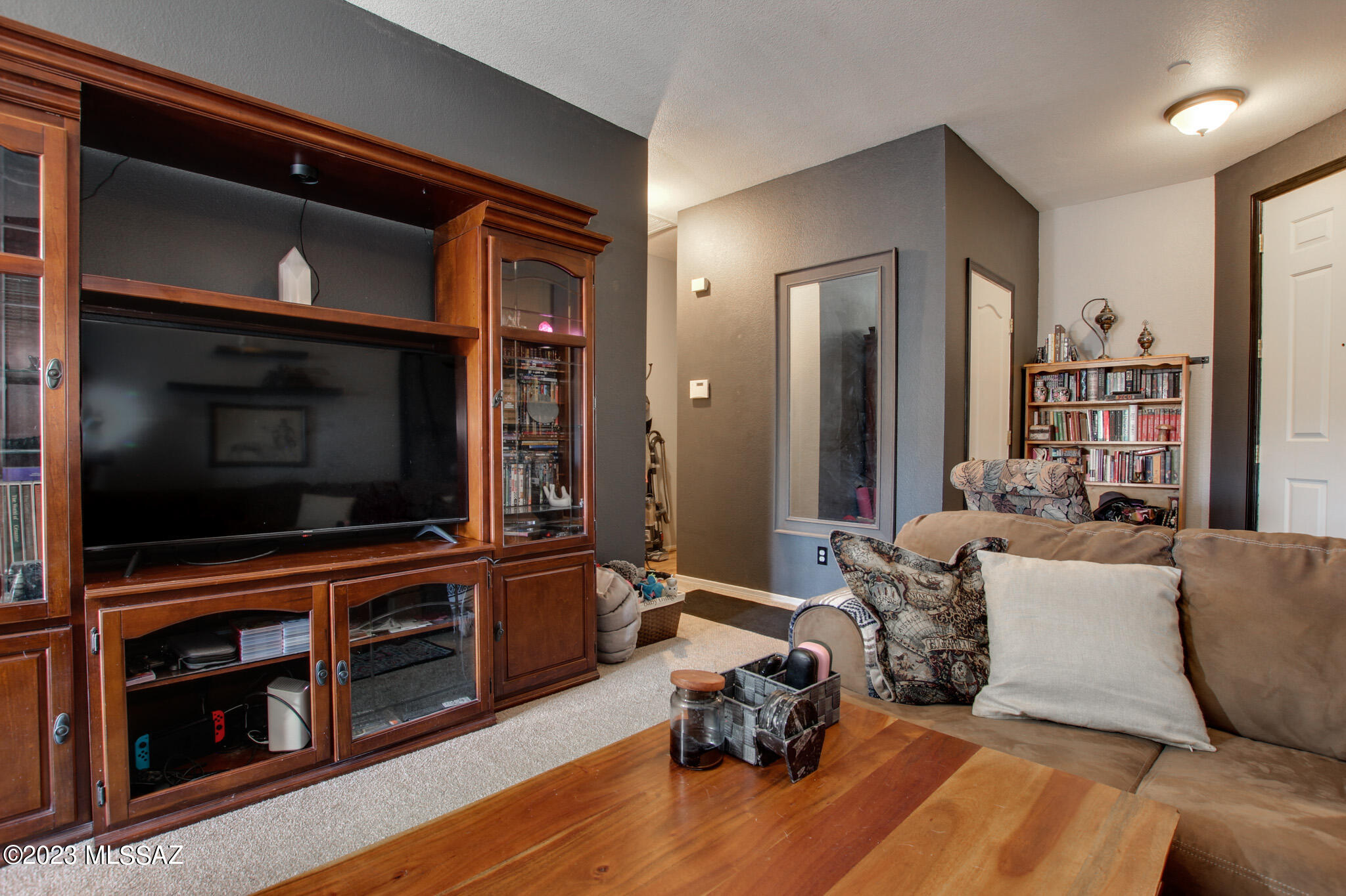 8440 N Placita De Los Laureles