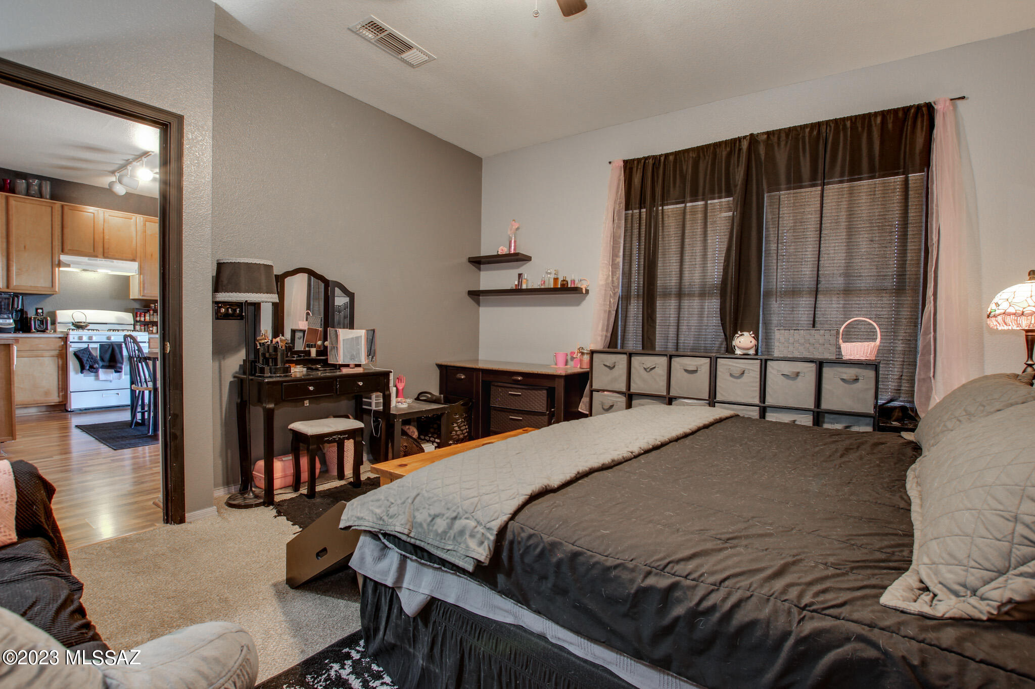 8440 N Placita De Los Laureles
