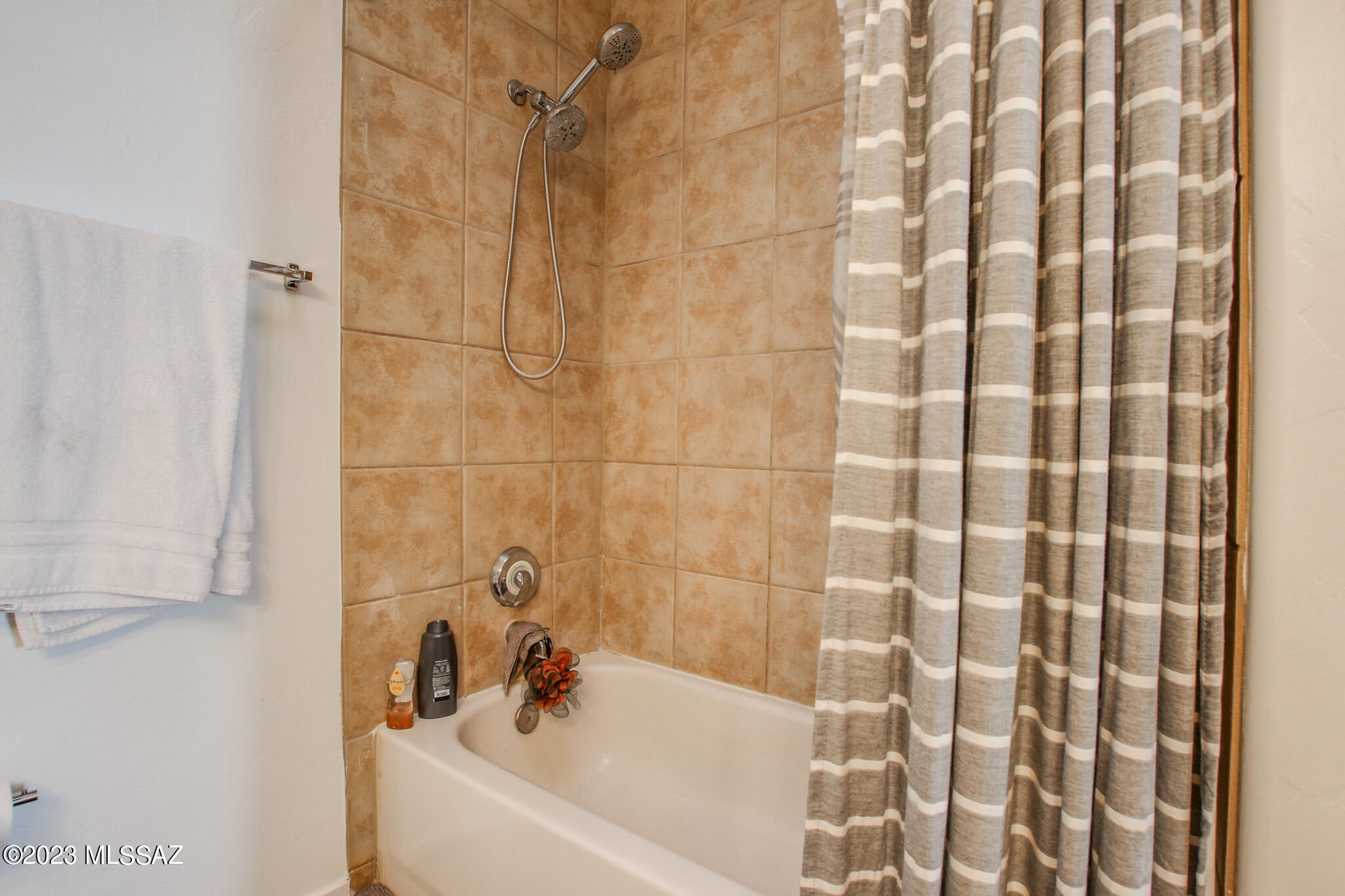 446 N Campbell Avenue Unit: 5102