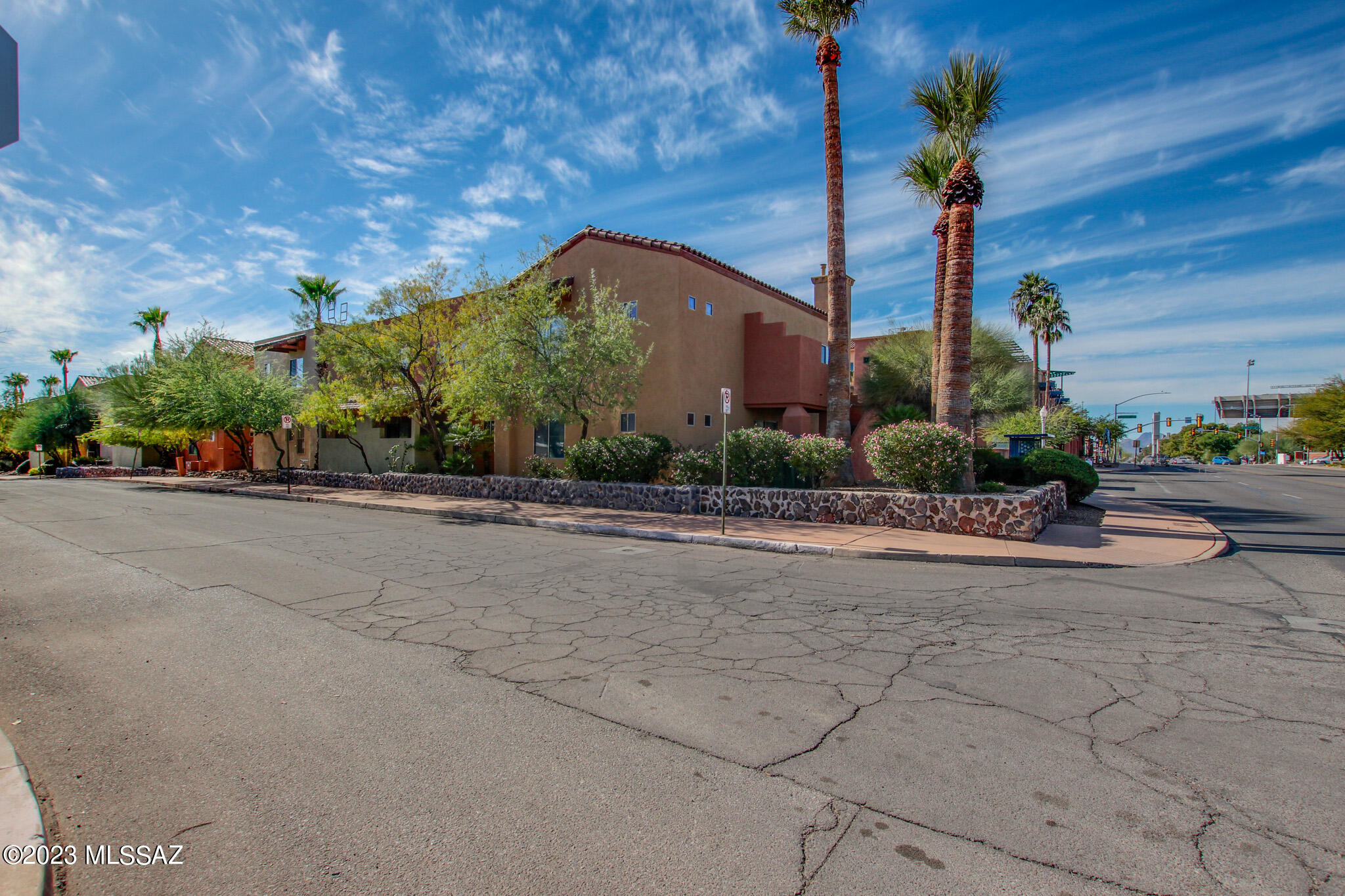 446 N Campbell Avenue Unit: 5102