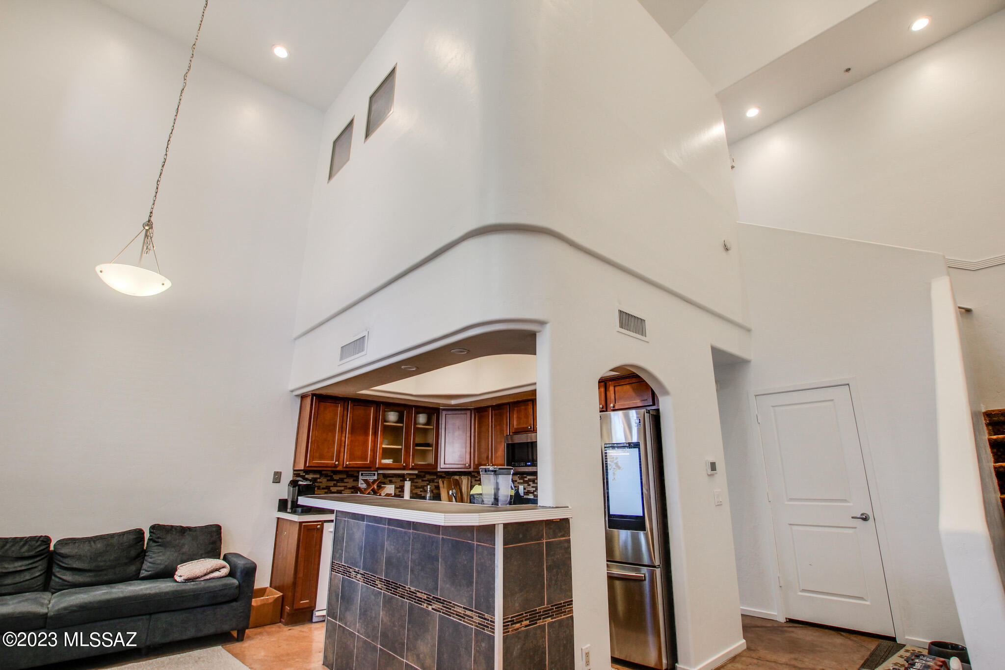 446 N Campbell Avenue Unit: 5102
