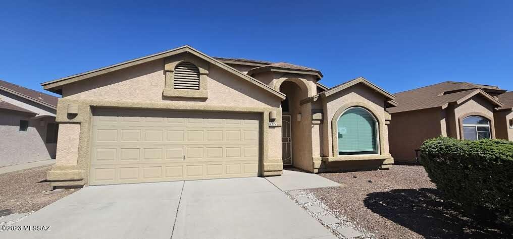 4371 E Mesquite Desert Trail