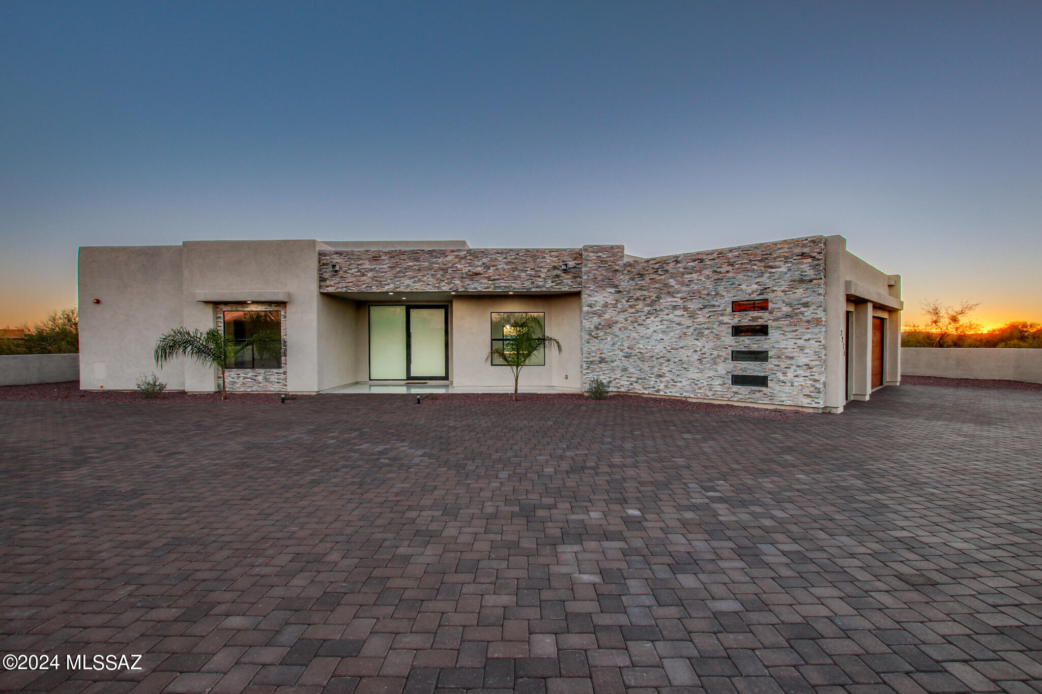 2275 W Lambert Lane