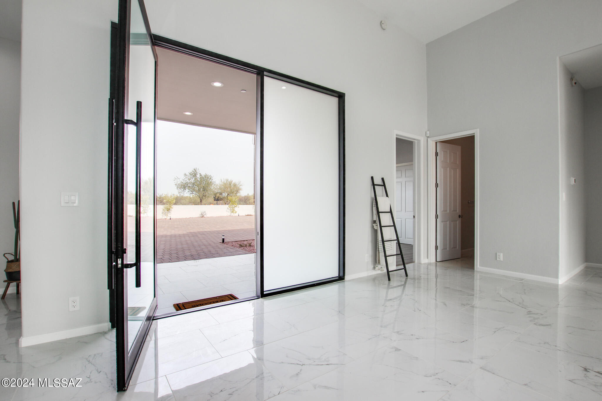 2275 W Lambert Lane