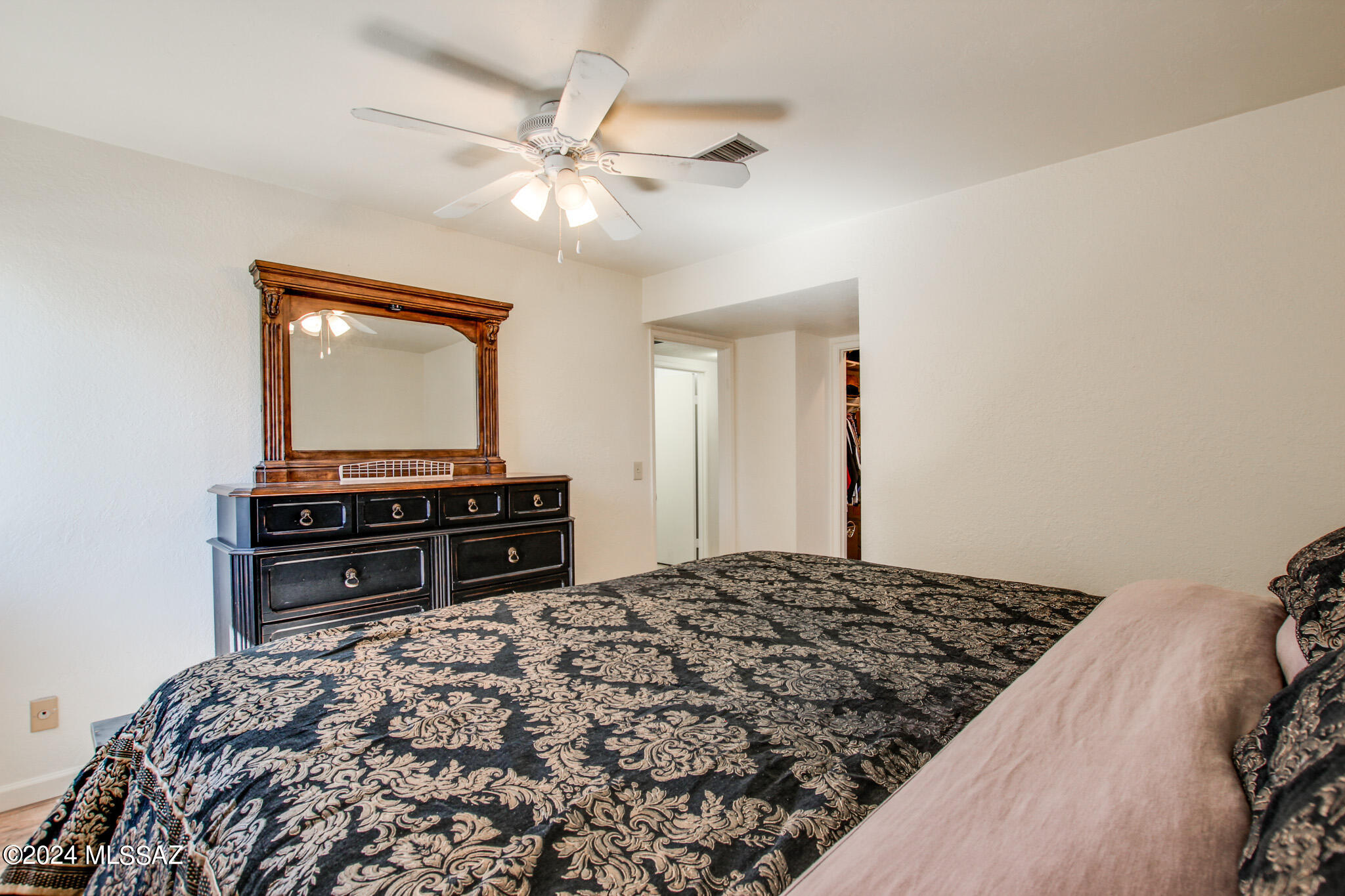 828 S Langley Avenue Unit: 201